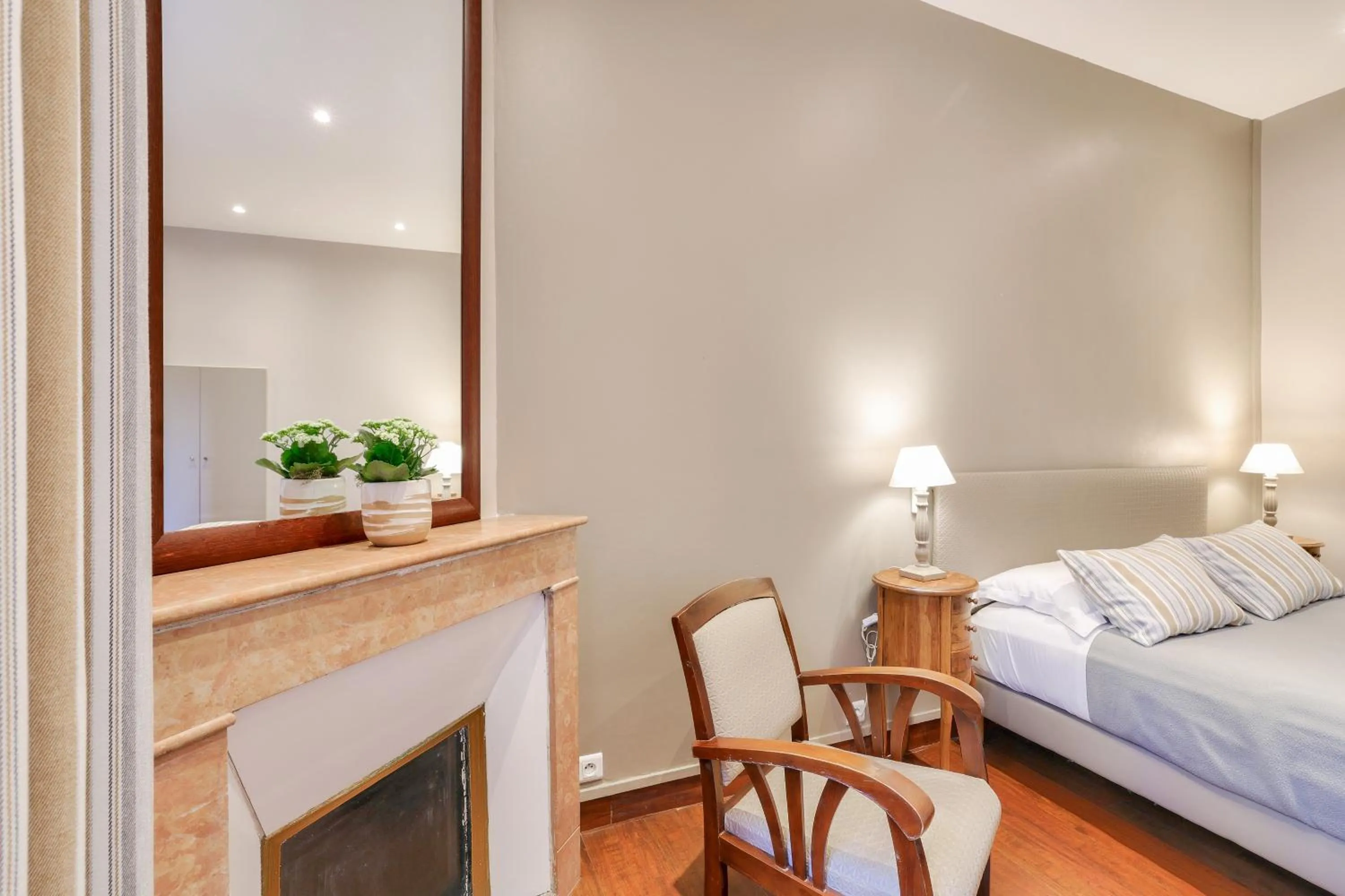 Bedroom, Bed in Hotel Lepante