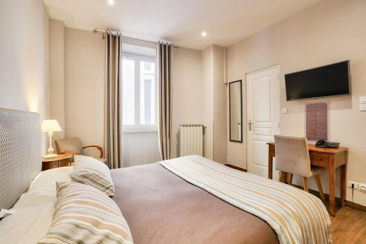 Photo of the whole room, Bed in Hotel Lepante