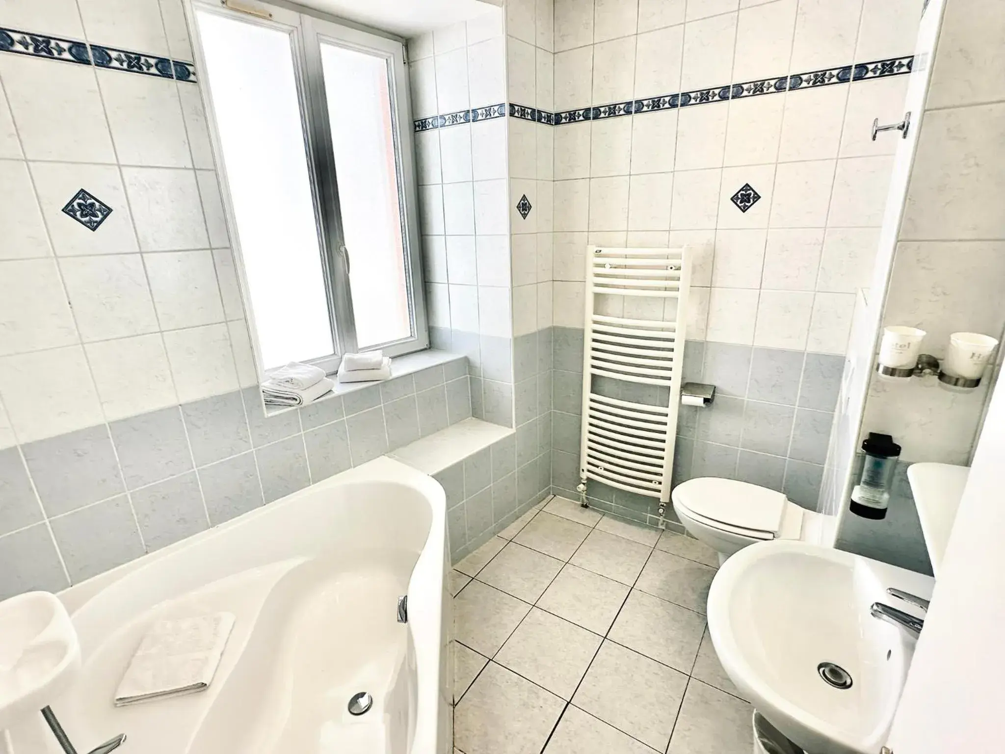 Superior Twin Room in Hotel Lepante Superior Twin Room in Hotel Lepante