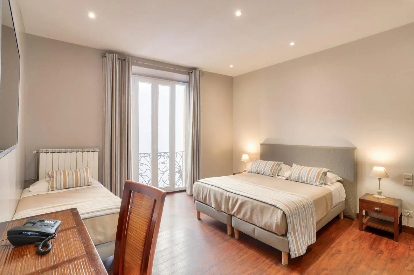 Photo of the whole room, Bed in Hotel Lepante