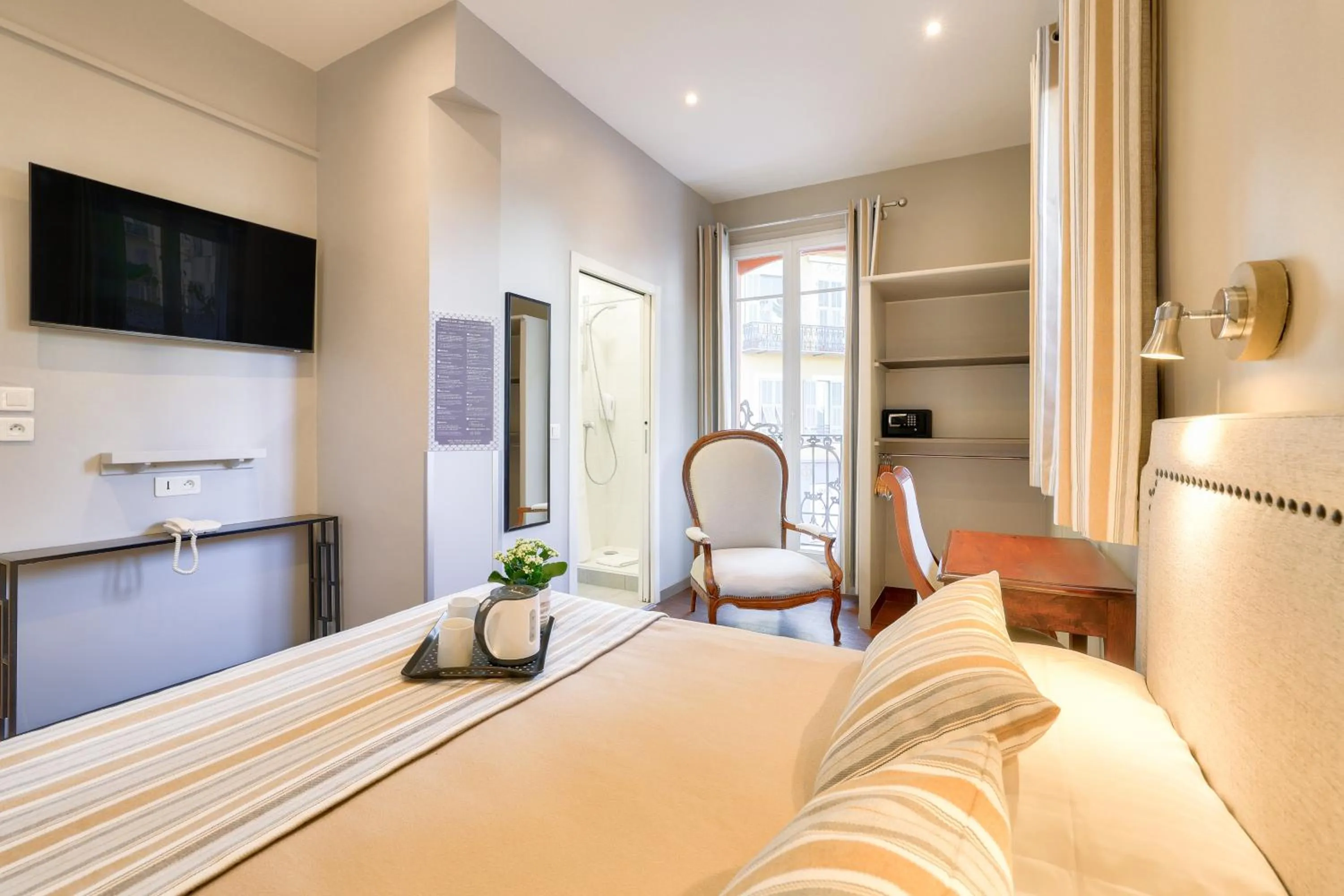 Bedroom, Bed in Hotel Lepante