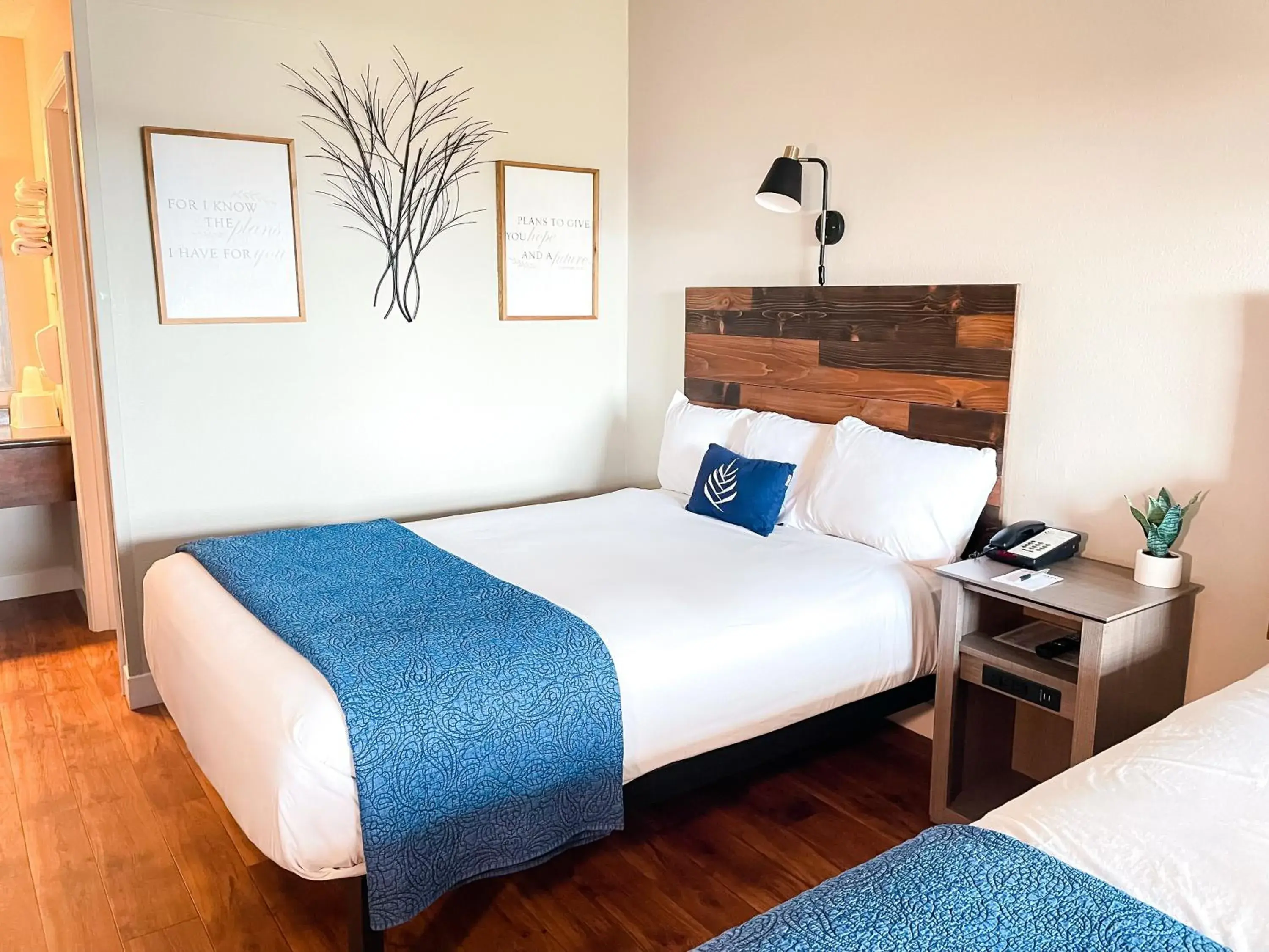 Bed in PINEMARK Inn Suites Events Bed in PINEMARK Inn Suites Events