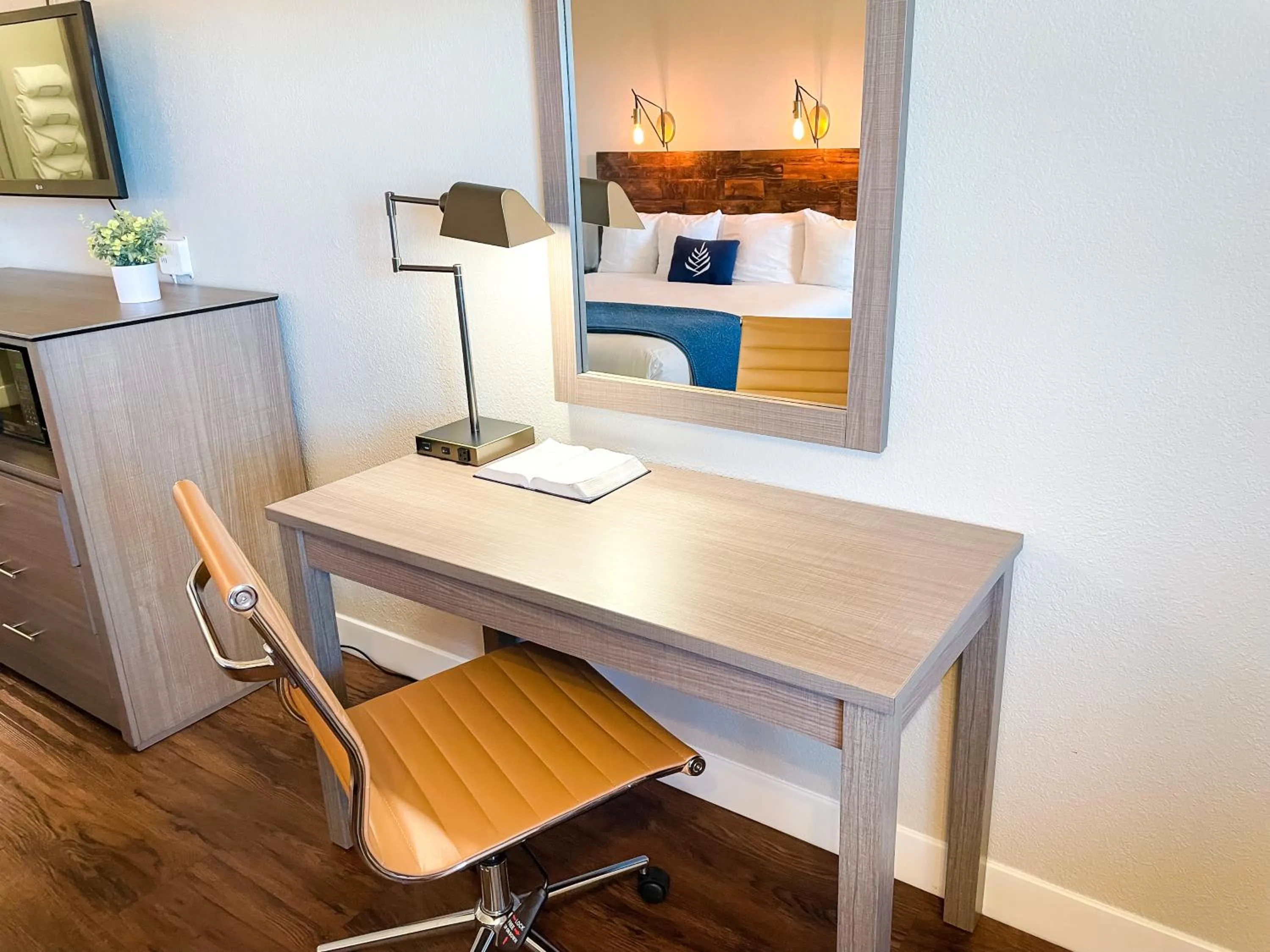 Seating area in PINEMARK Inn Suites Events