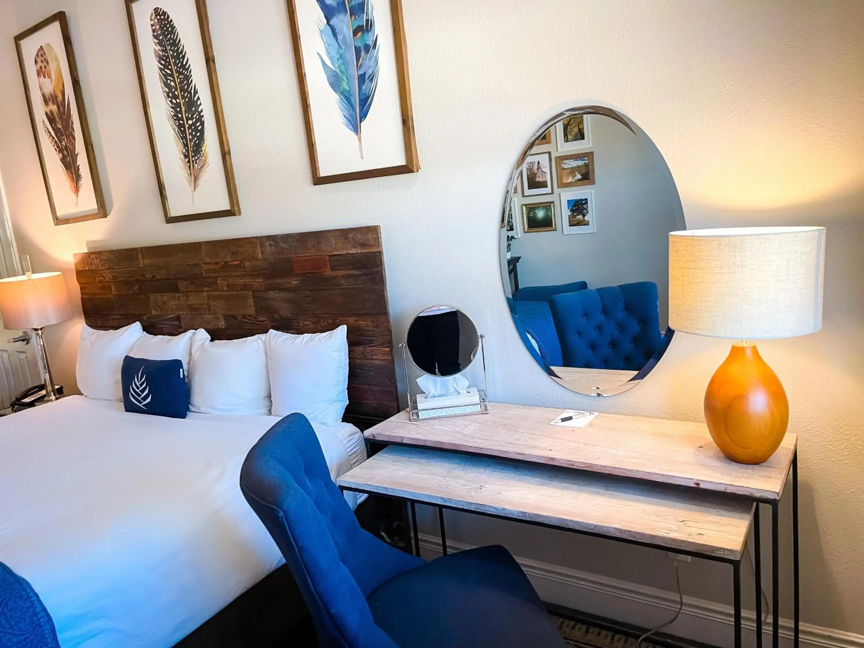 Bed in PINEMARK Inn Suites Events Bed in PINEMARK Inn Suites Events