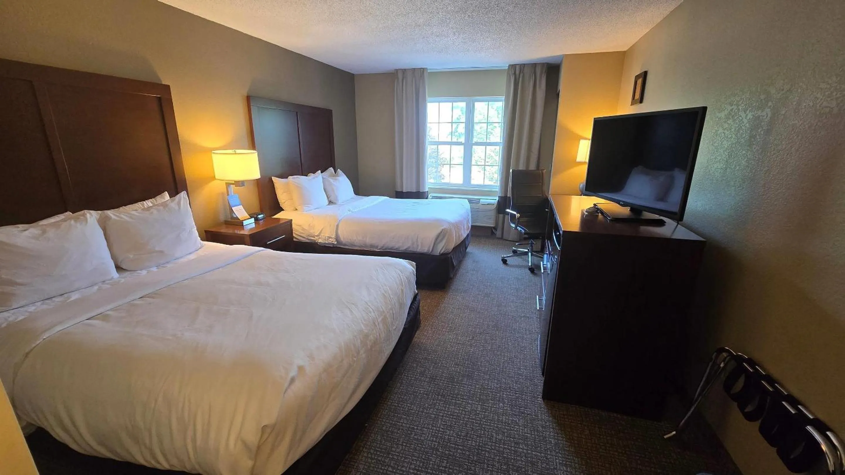 Bedroom, Bed in Comfort Inn & Suites Grafton-Cedarburg