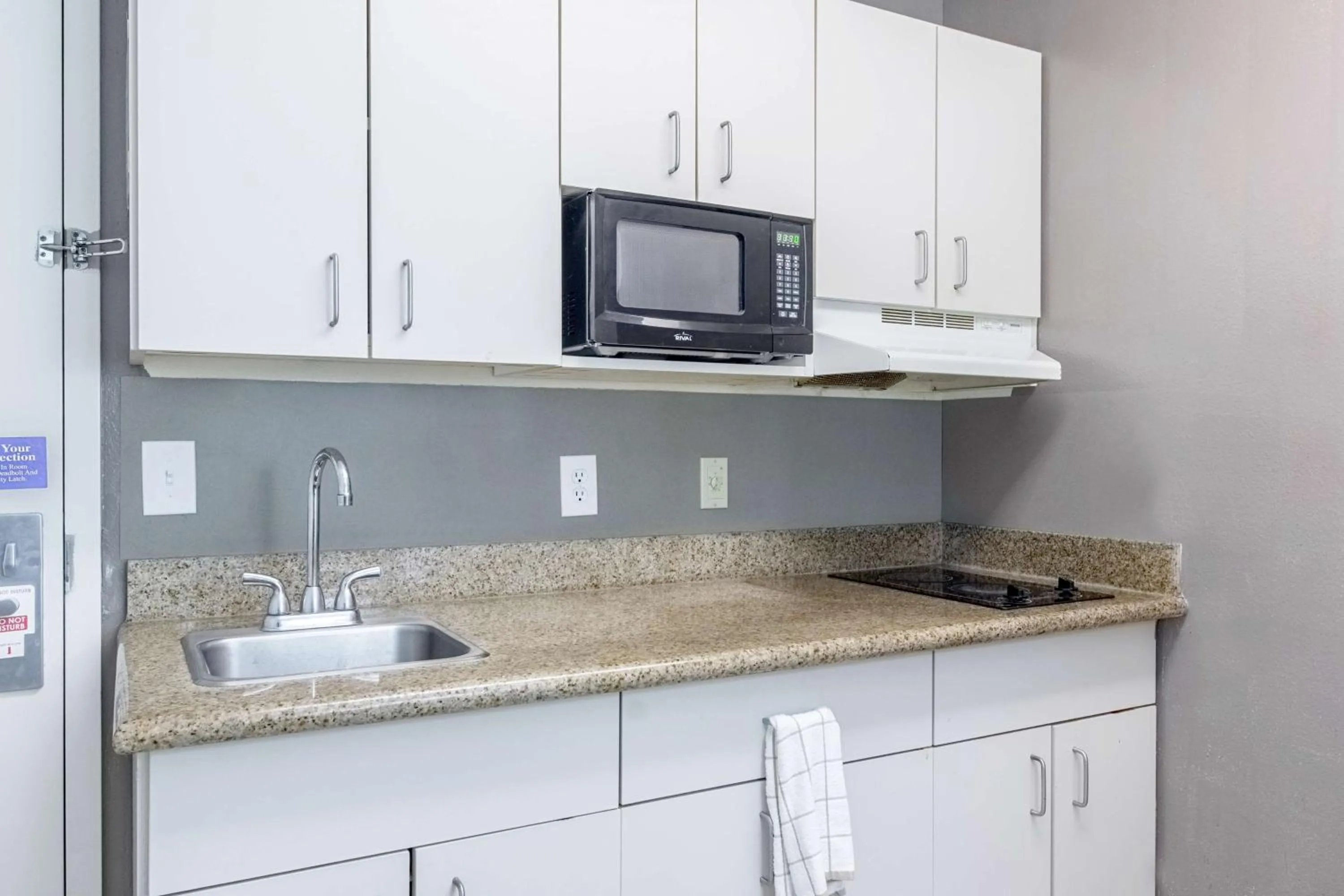 Kitchen or kitchenette in Studio 6-Lafayette, LA - Broussard