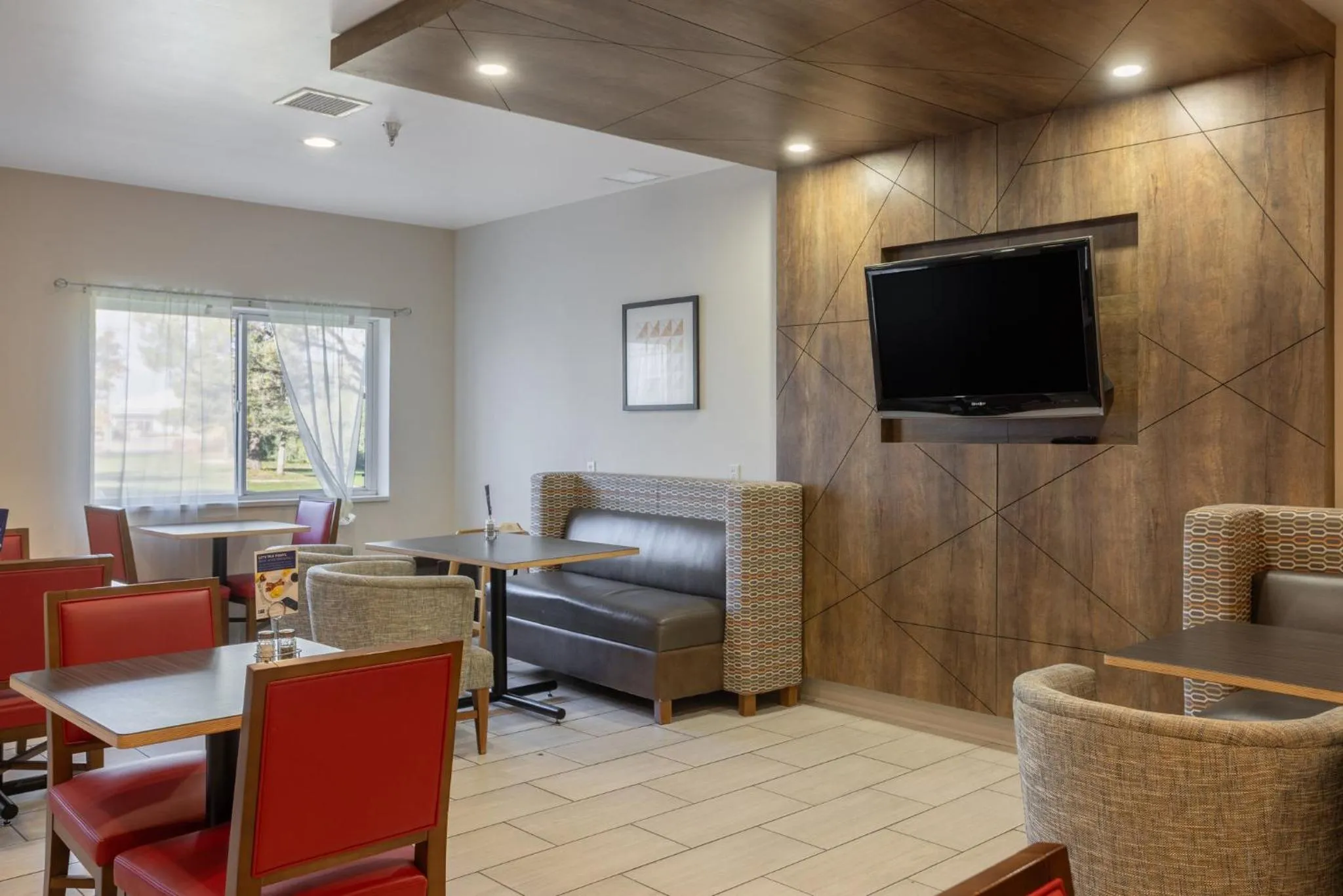 Breakfast in Holiday Inn Express Hotel & Suites Torrington by IHG