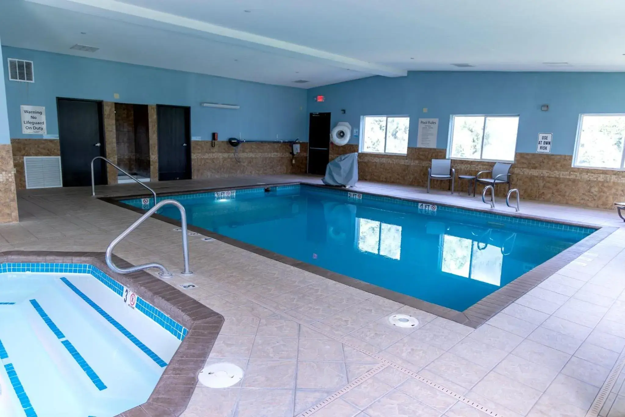 Swimming pool in Holiday Inn Express Hotel & Suites Torrington by IHG Swimming pool in Holiday Inn Express Hotel & Suites Torrington by IHG