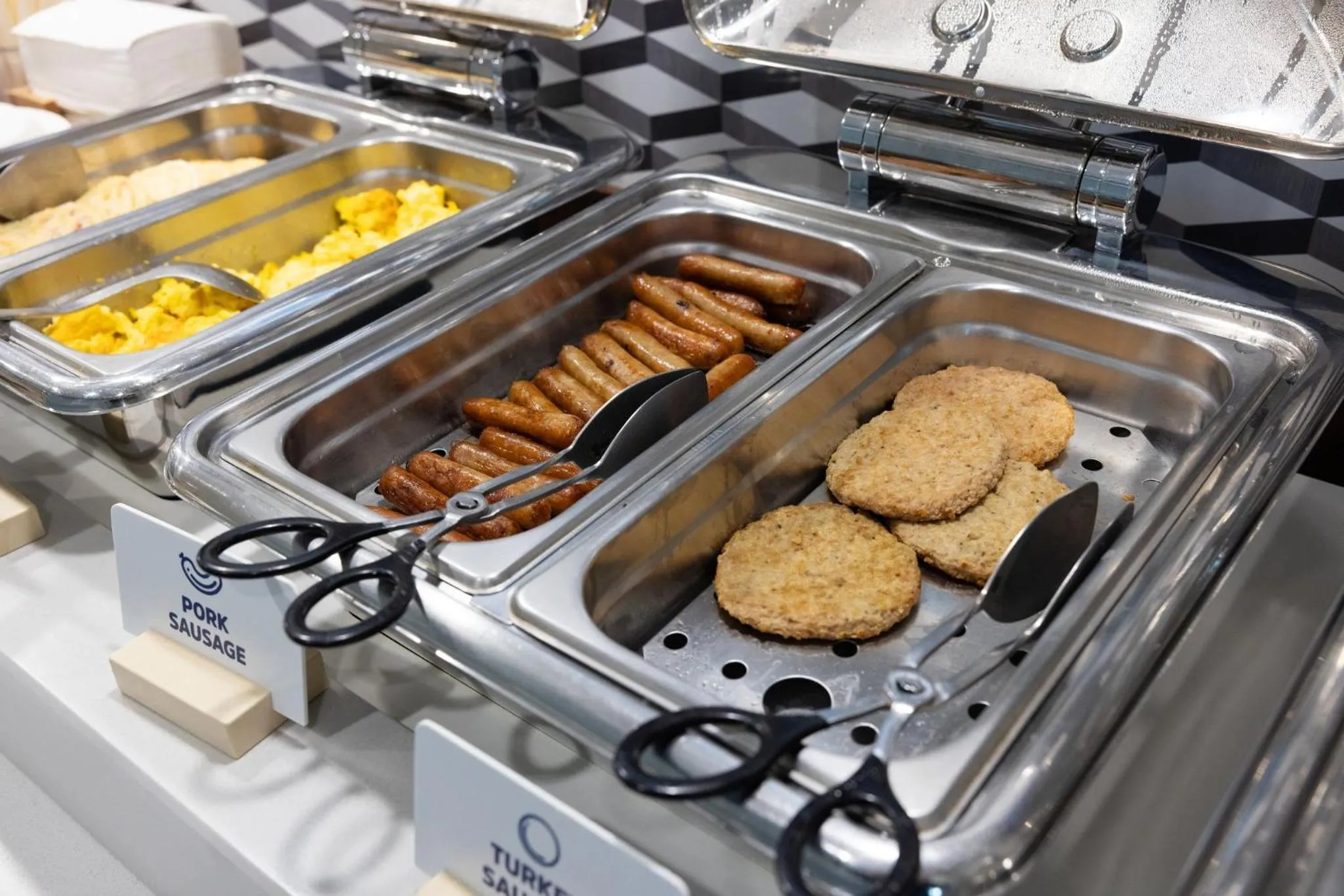 Breakfast in Holiday Inn Express Hotel & Suites Torrington by IHG