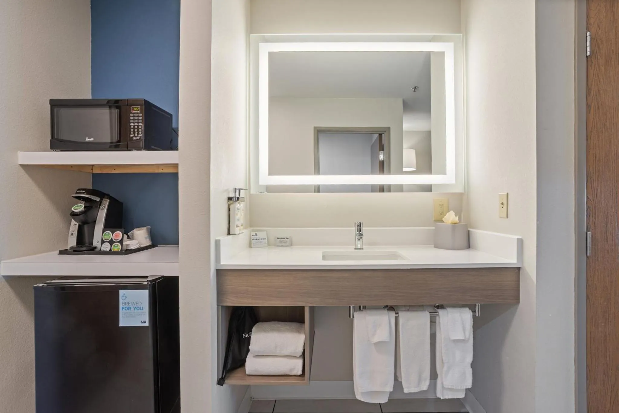 Bathroom in Holiday Inn Express Hotel & Suites Torrington by IHG