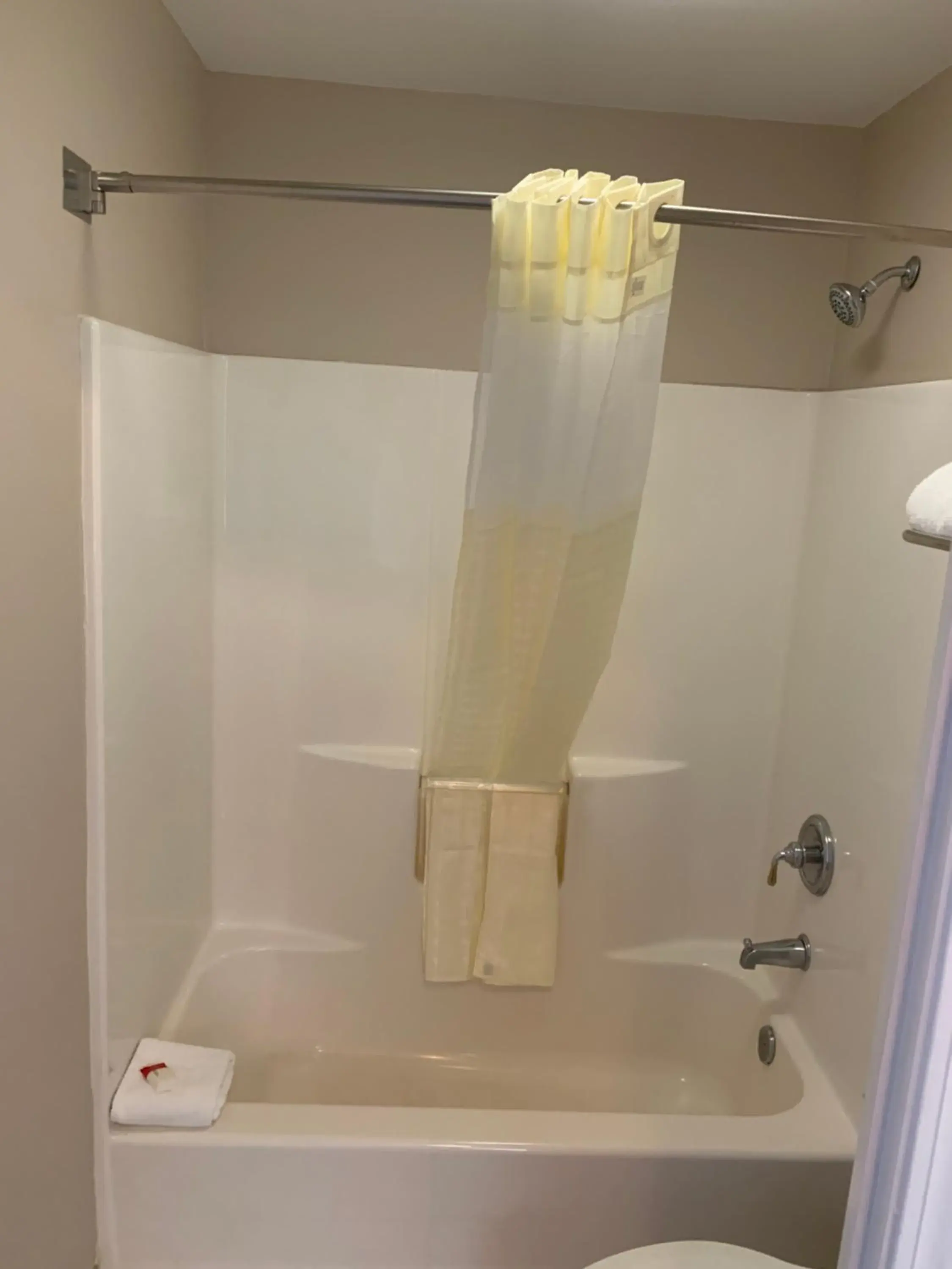 Shower in Ormond Beach Inn Shower in Ormond Beach Inn