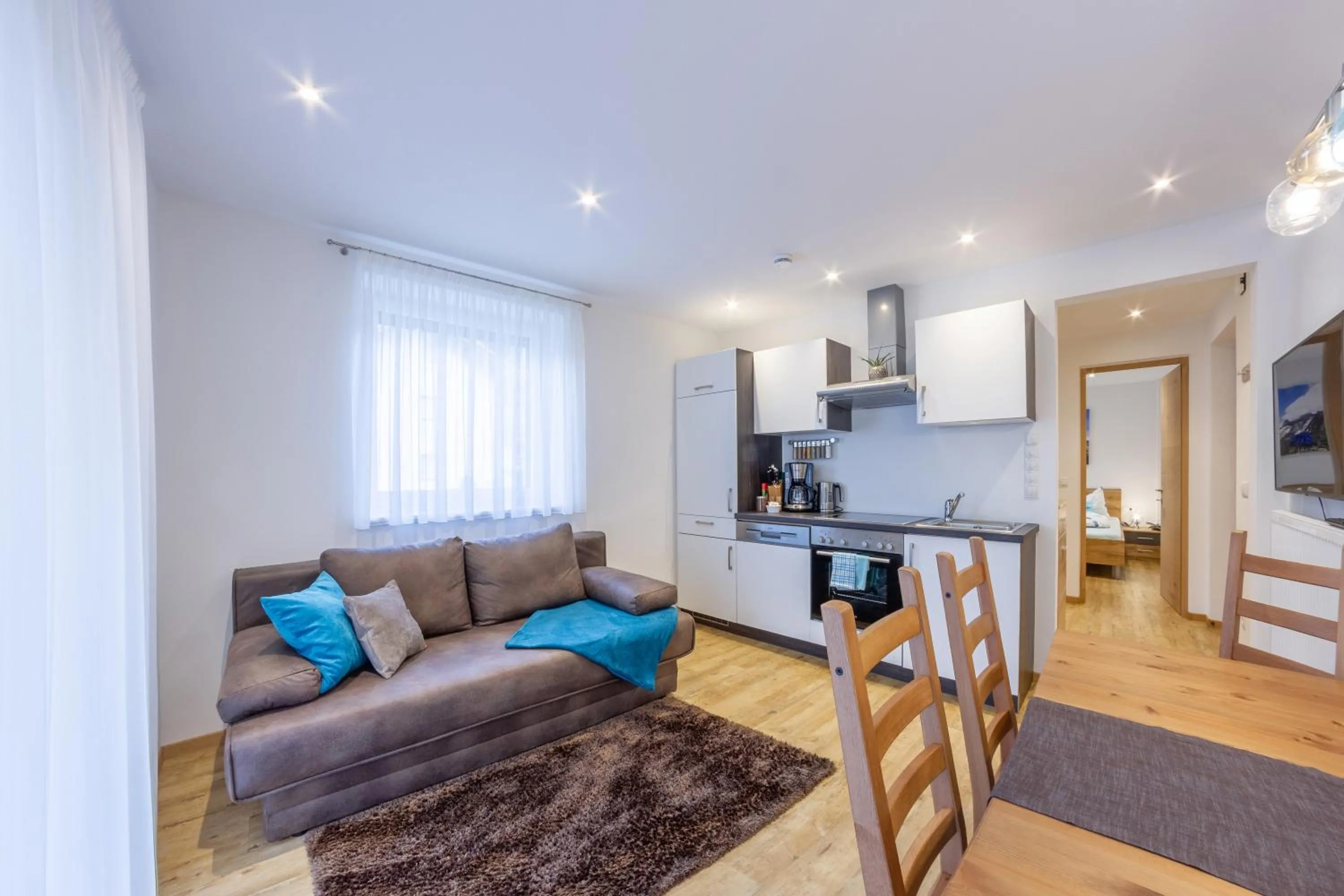 Apartments Hubertus - central St Leonhard - free parking - Netflix - PasseiertalCard included - hiking and biking from doorstep