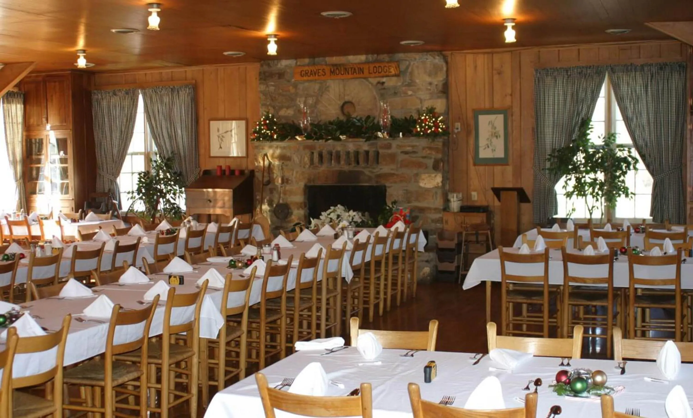 Restaurant/places to eat in Graves Mountain Farm & Lodges