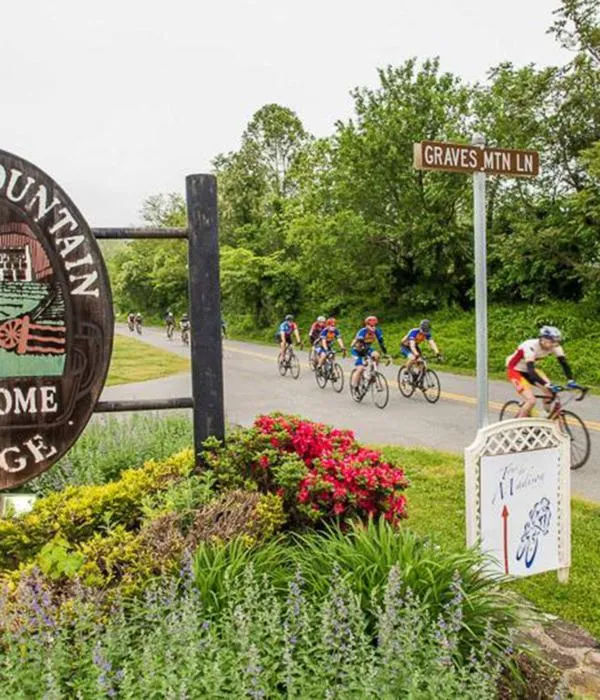 Cycling in Graves Mountain Farm & Lodges