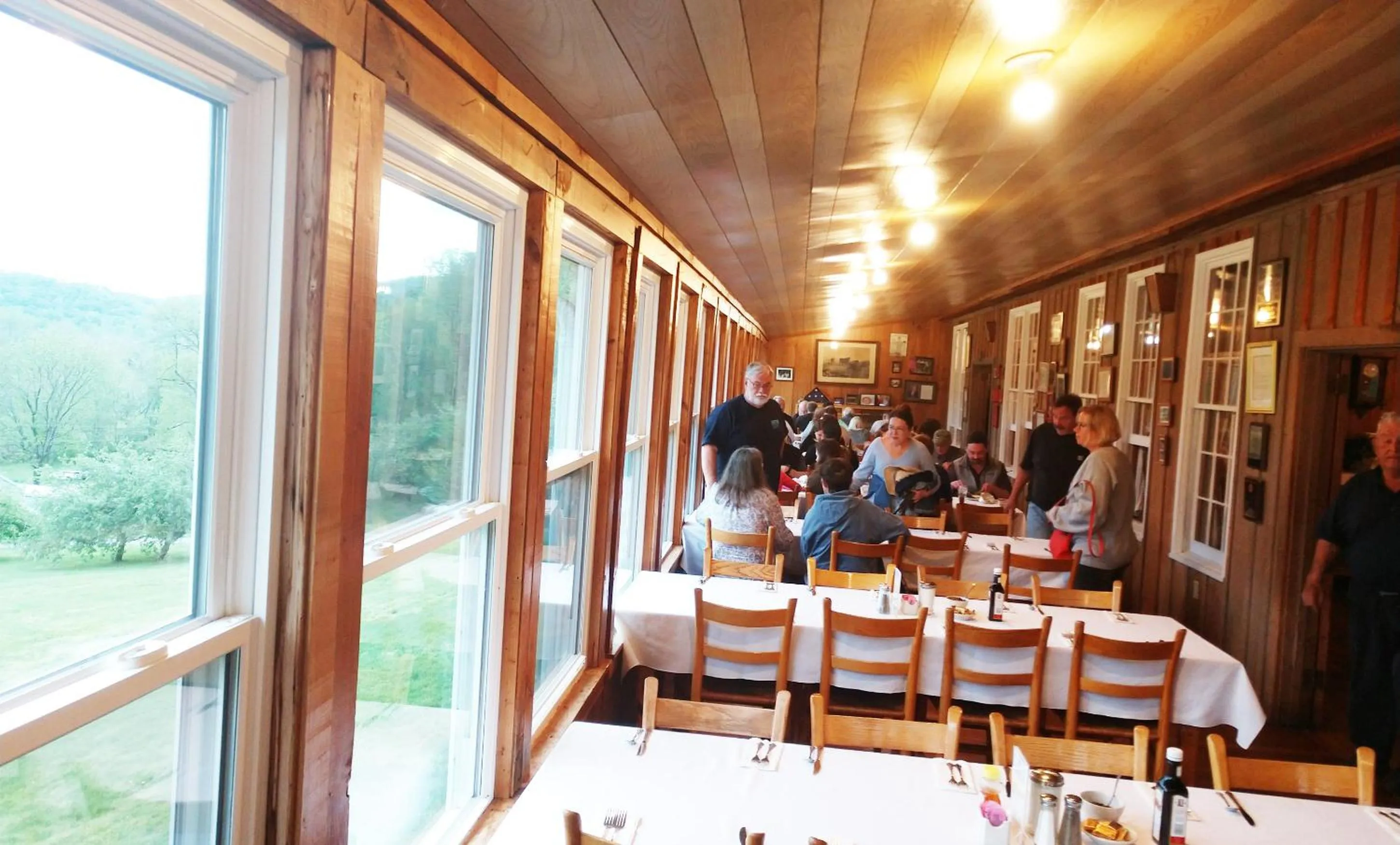 Dinner in Graves Mountain Farm & Lodges