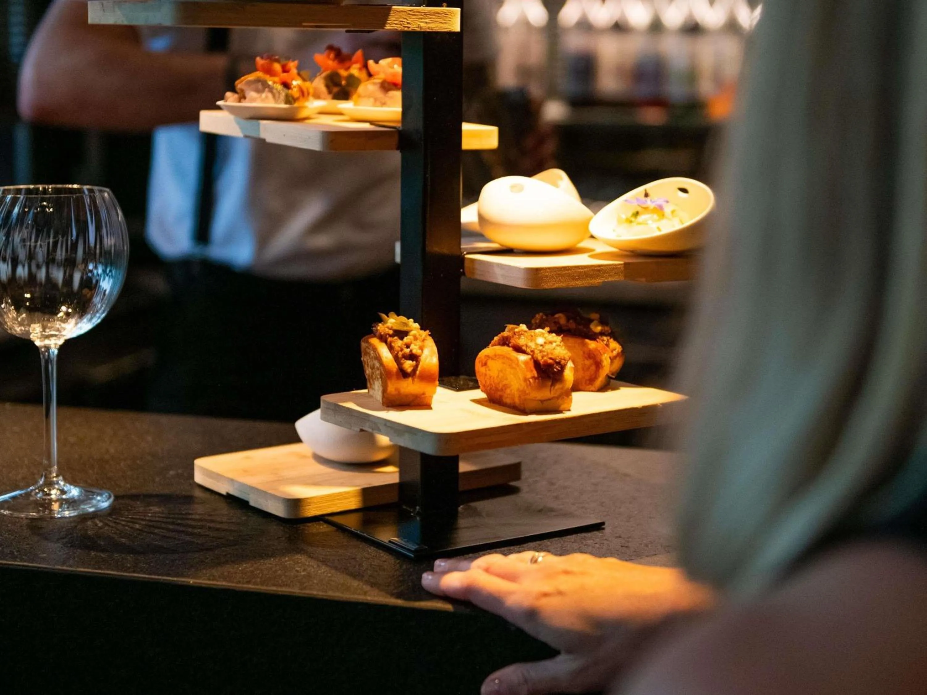 Lounge or bar in Parc Beaumont Hôtel & Spa Pau - MGallery Collection