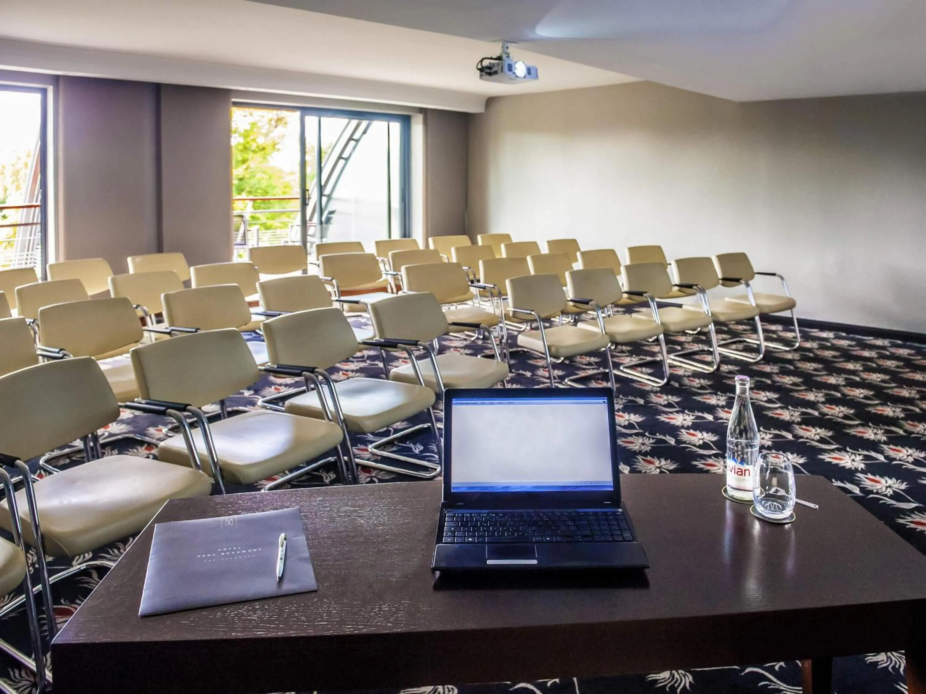 Meeting/conference room in Parc Beaumont Hôtel & Spa Pau - MGallery Collection