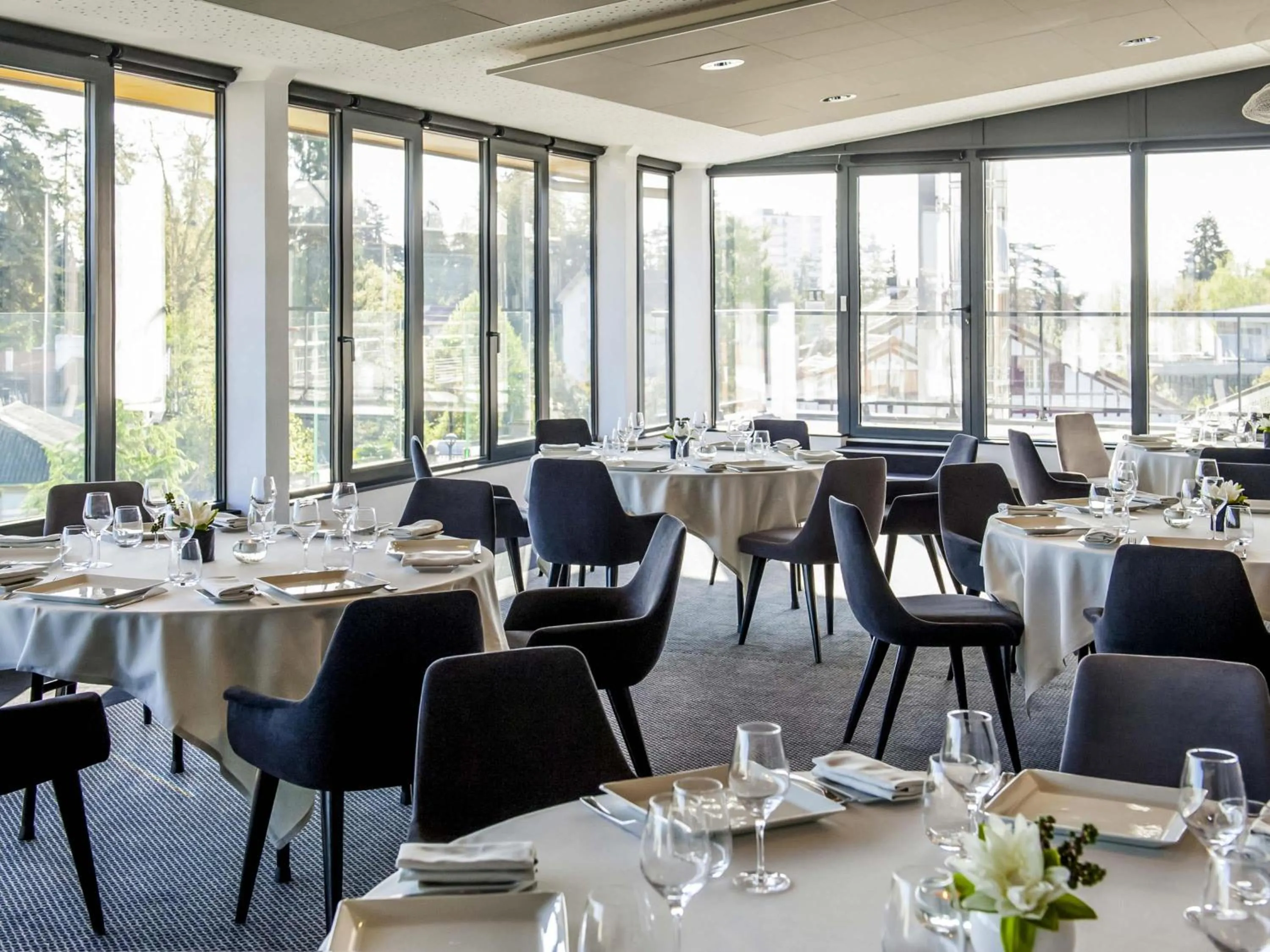 Meeting/conference room in Parc Beaumont Hôtel & Spa Pau - MGallery Collection