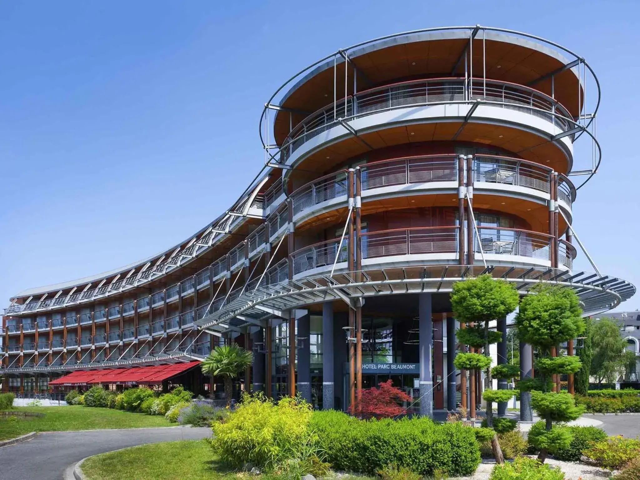 Property building in Parc Beaumont Hôtel & Spa Pau - MGallery Collection Property building in Parc Beaumont Hôtel & Spa Pau - MGallery Collection