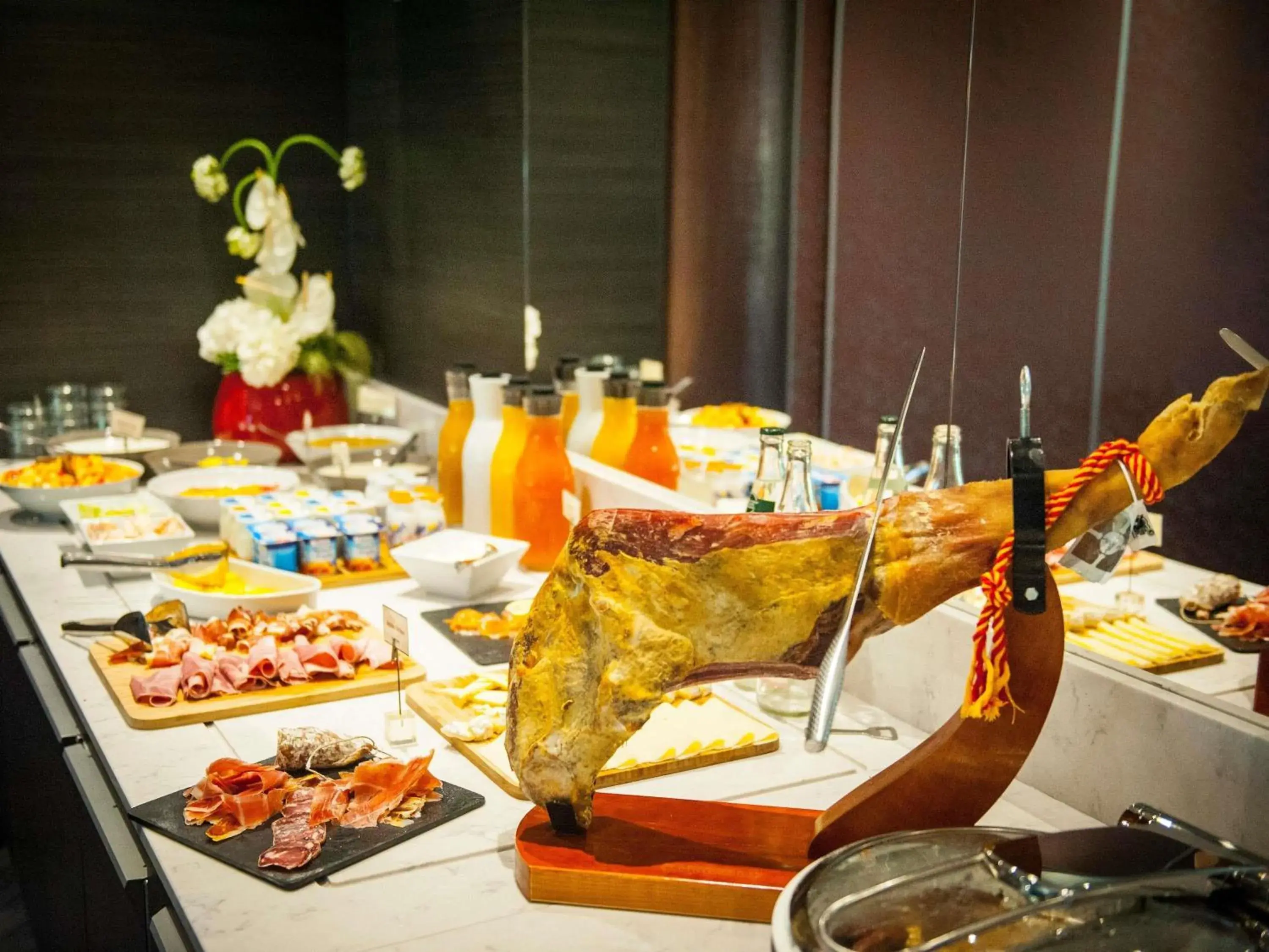 Breakfast in Parc Beaumont Hôtel & Spa Pau - MGallery Collection Breakfast in Parc Beaumont Hôtel & Spa Pau - MGallery Collection