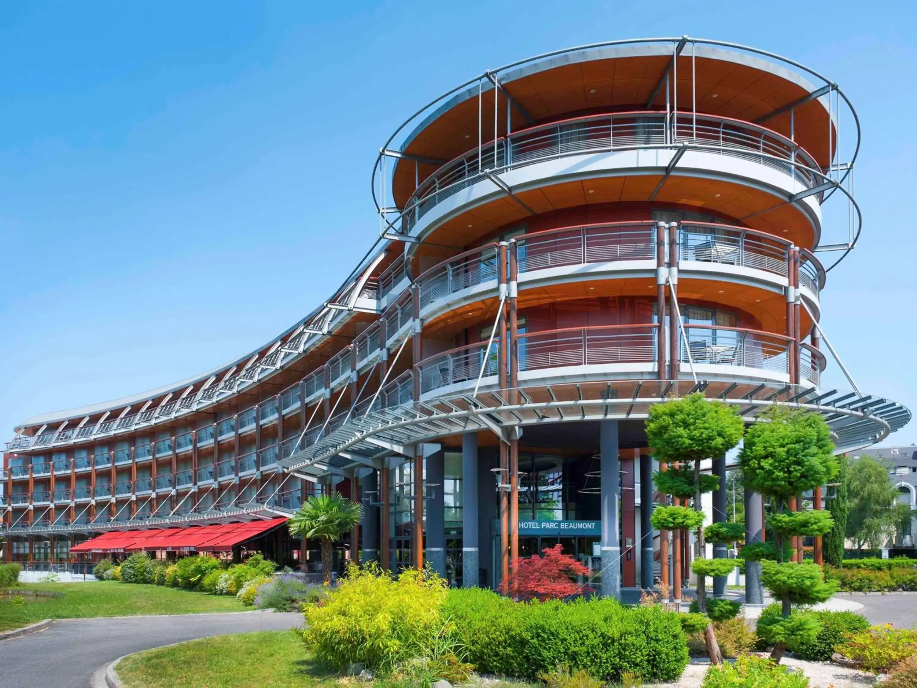 Property building in Parc Beaumont Hôtel & Spa Pau - MGallery Collection Property building in Parc Beaumont Hôtel & Spa Pau - MGallery Collection