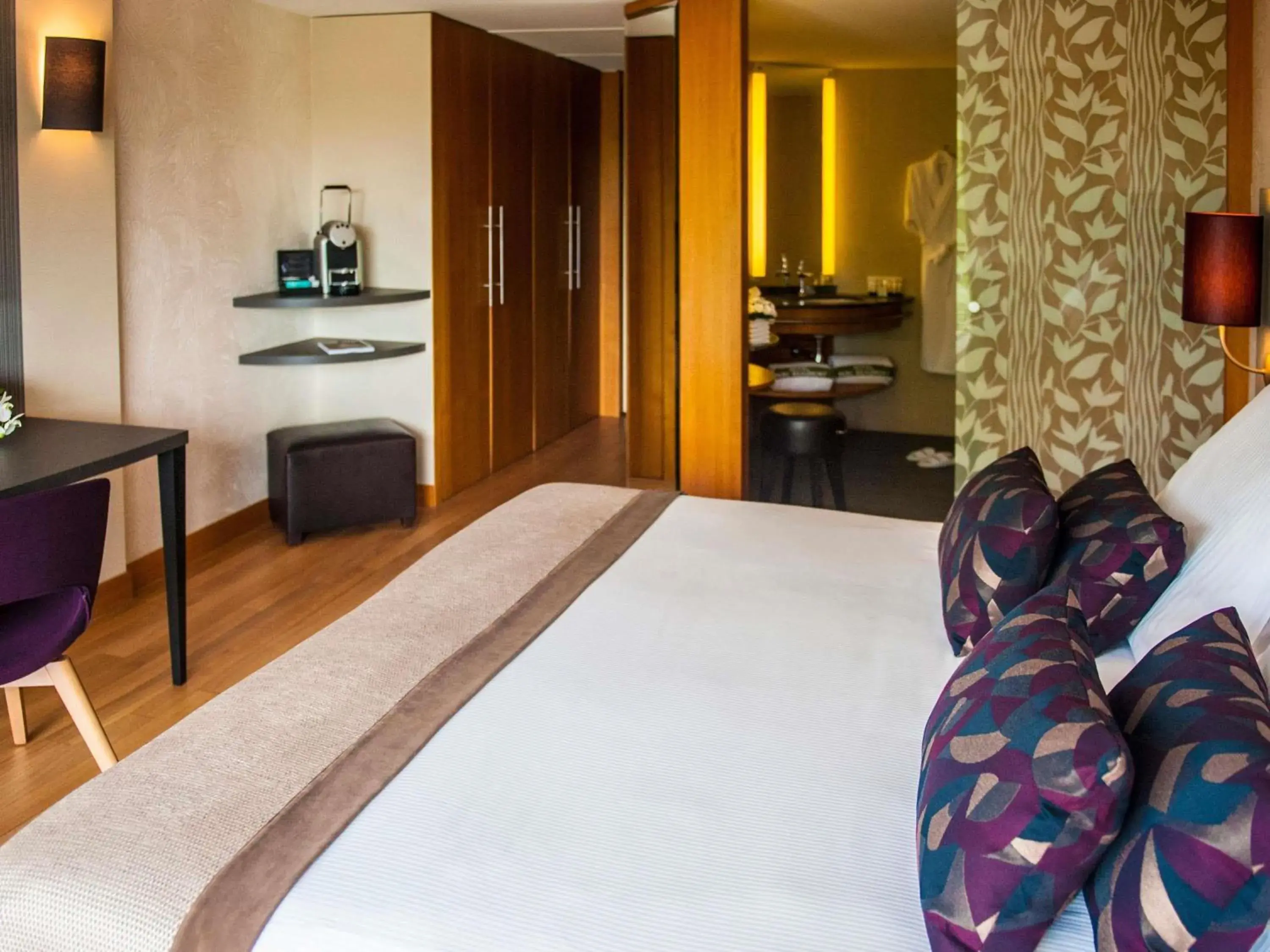 Bedroom, Bed in Parc Beaumont Hôtel & Spa Pau - MGallery Collection Bedroom, Bed in Parc Beaumont Hôtel & Spa Pau - MGallery Collection