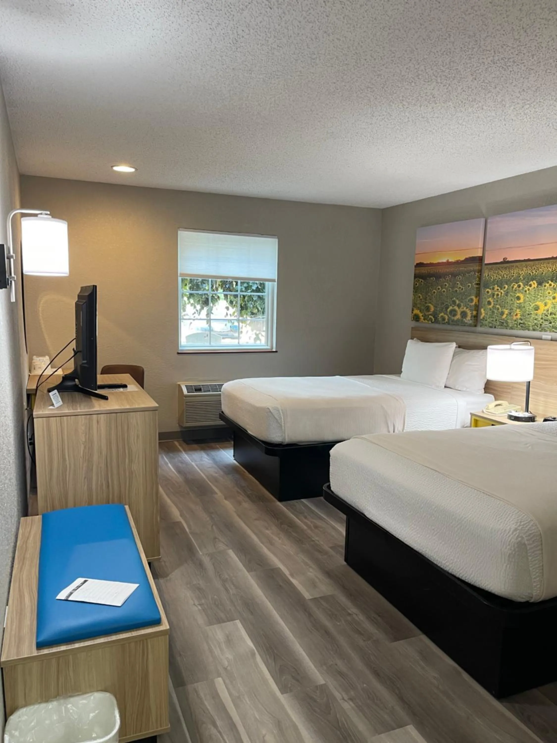 Bed in Days Inn by Wyndham Lisbon