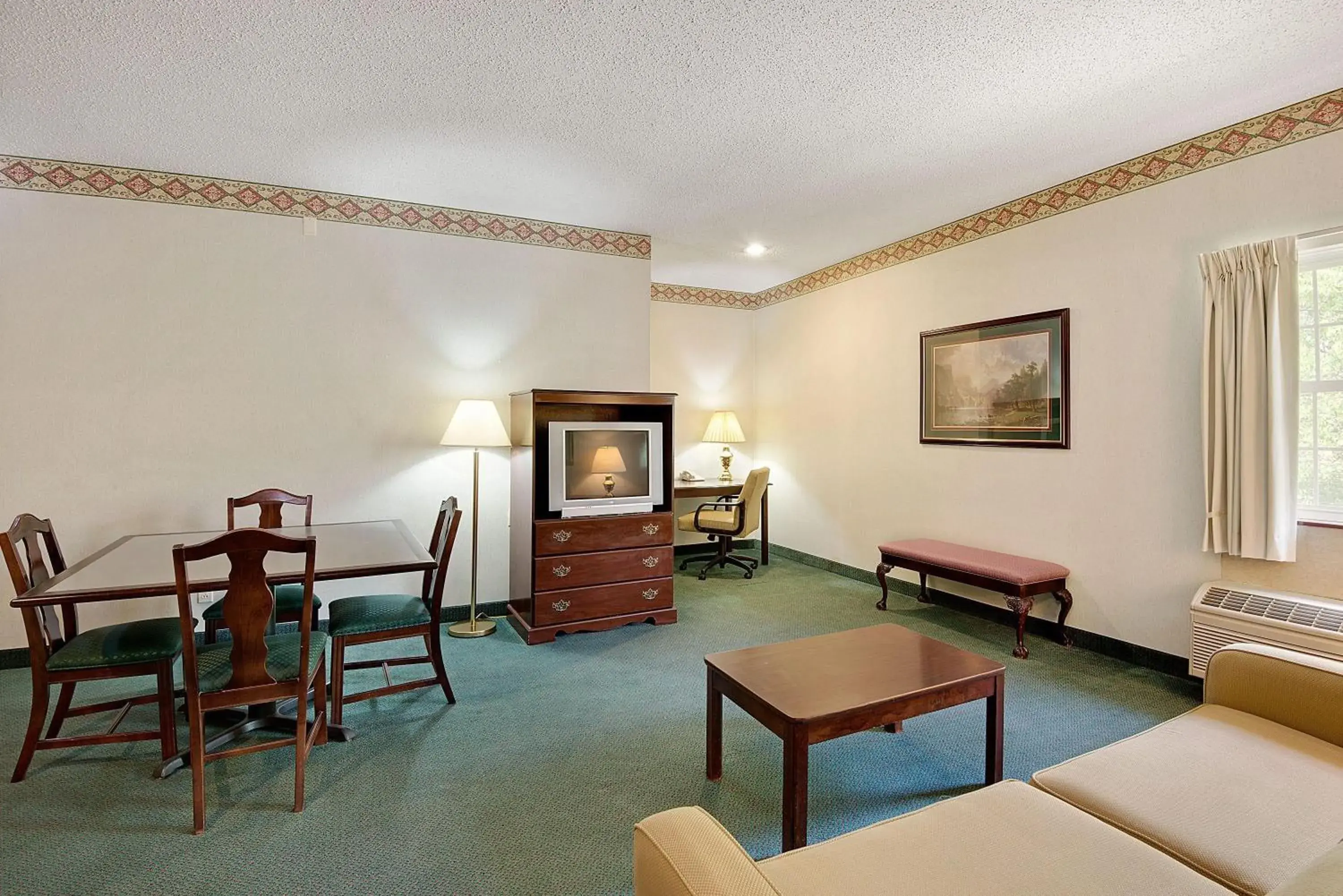 Photo of the whole room, Bed in Days Inn by Wyndham Lisbon Photo of the whole room, Bed in Days Inn by Wyndham Lisbon