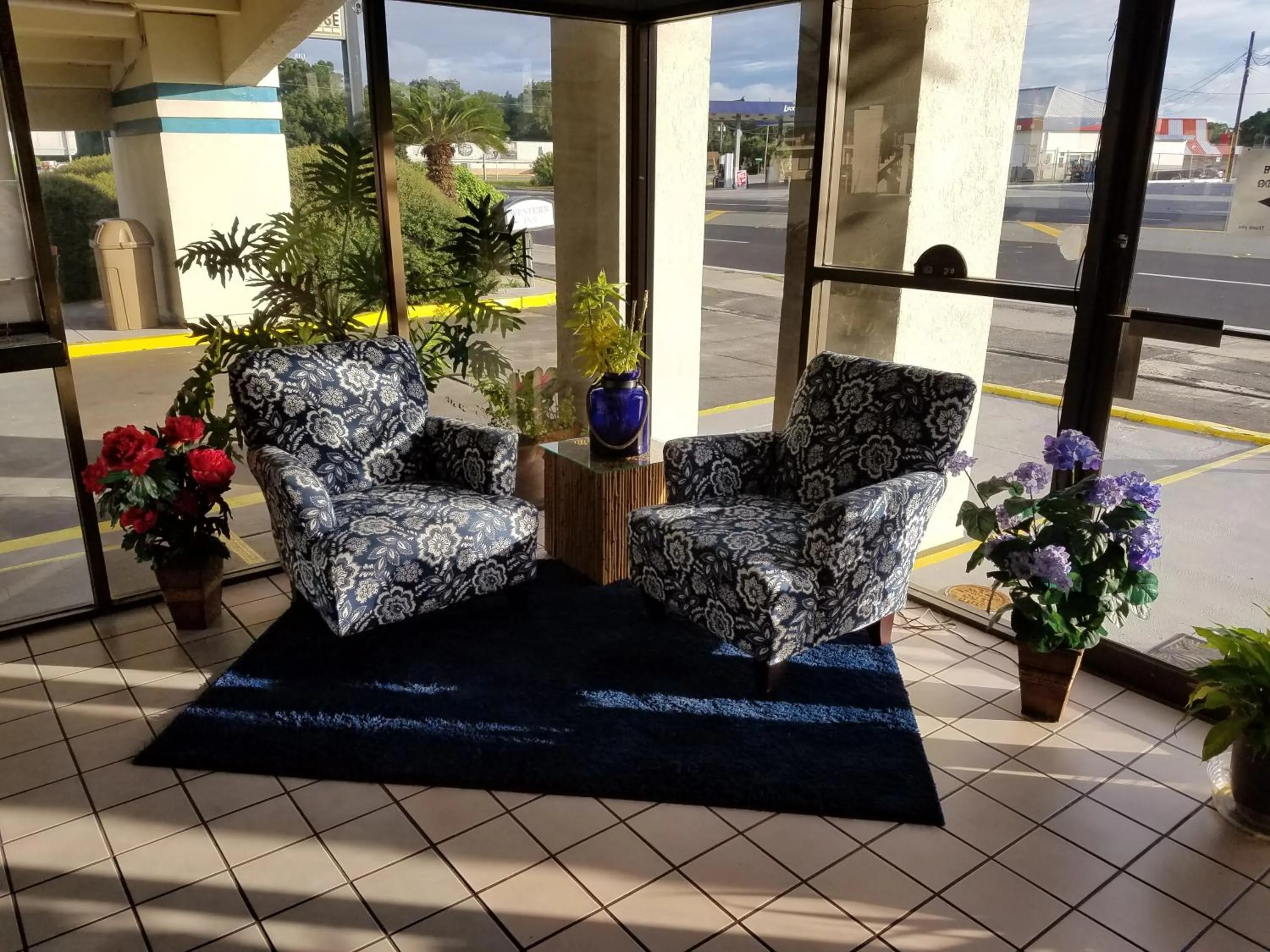 Day in Western Inn - Pensacola