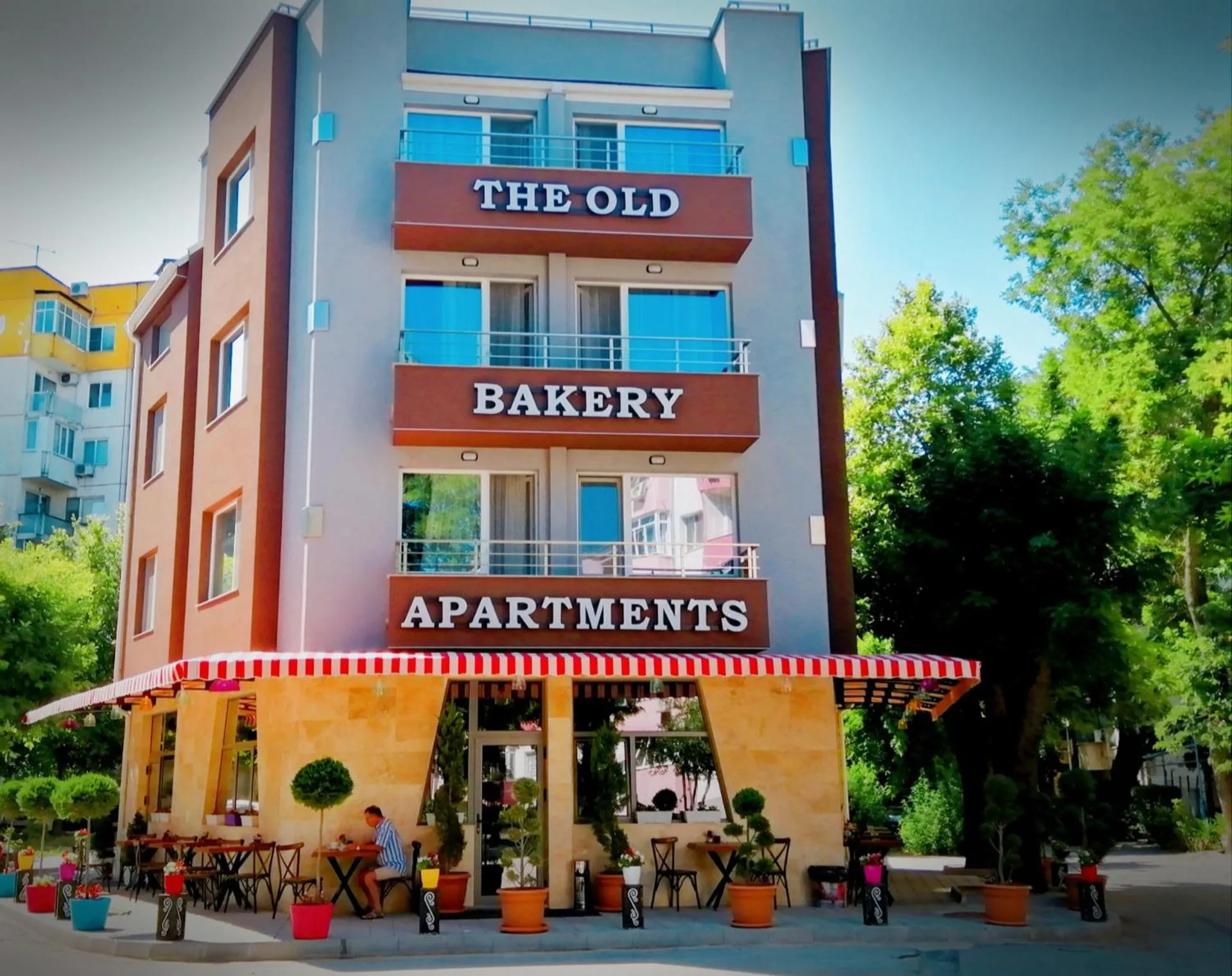 Facade/entrance in The old Bakery Apartments