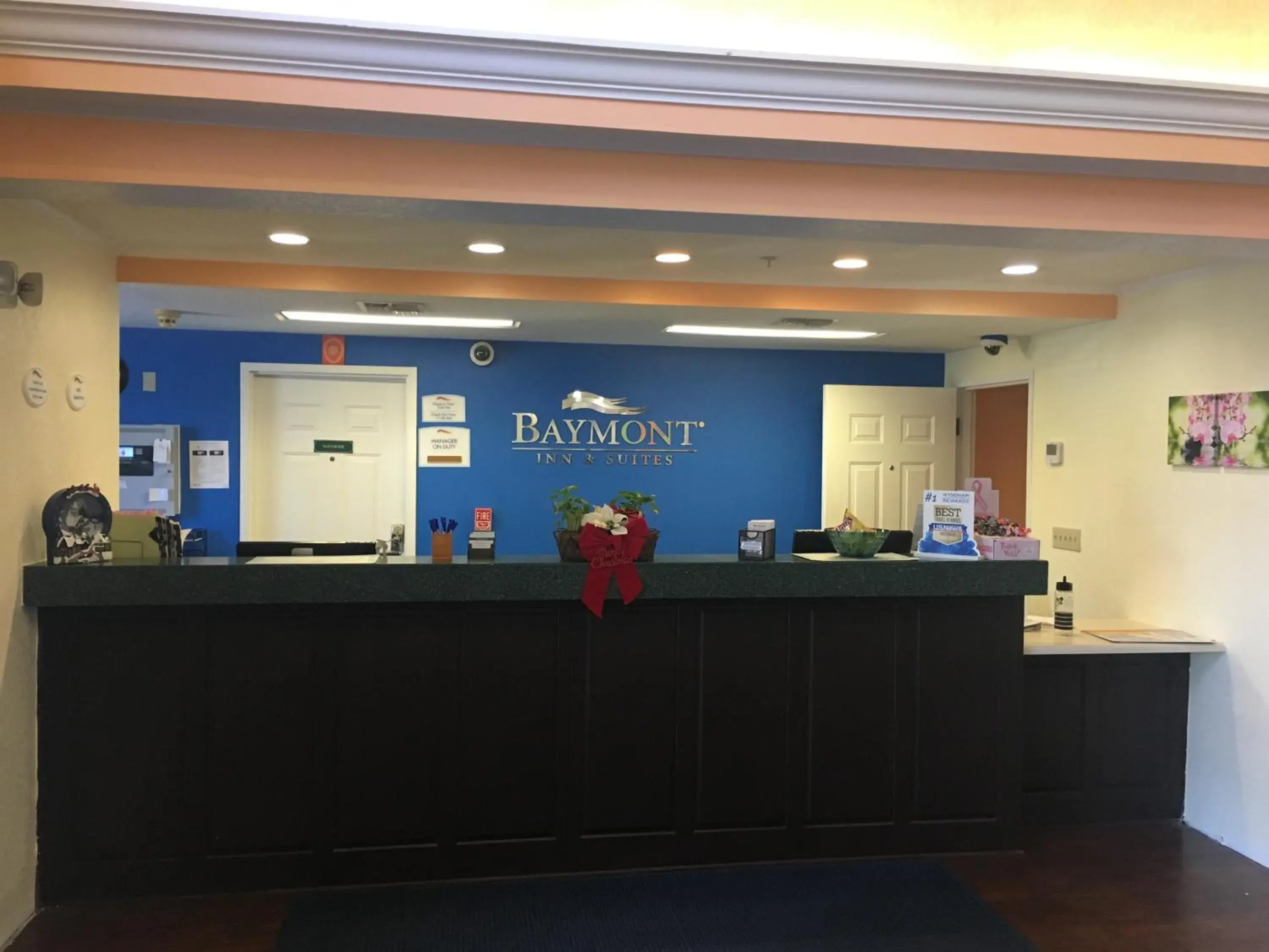 Lobby or reception in Baymont by Wyndham Lakeland Lobby or reception in Baymont by Wyndham Lakeland