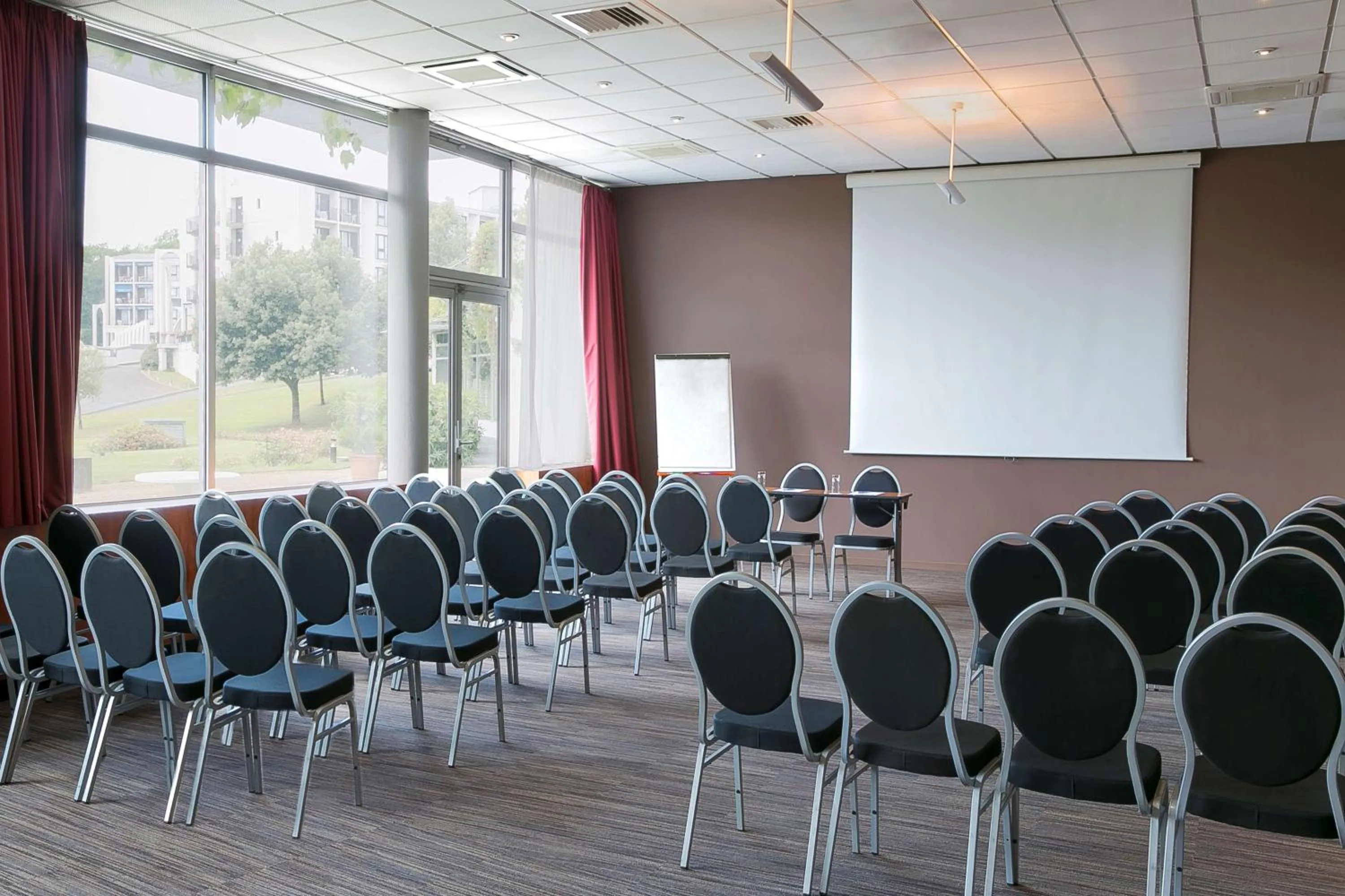 Meeting/conference room in Best Western Hotel Sourcéo