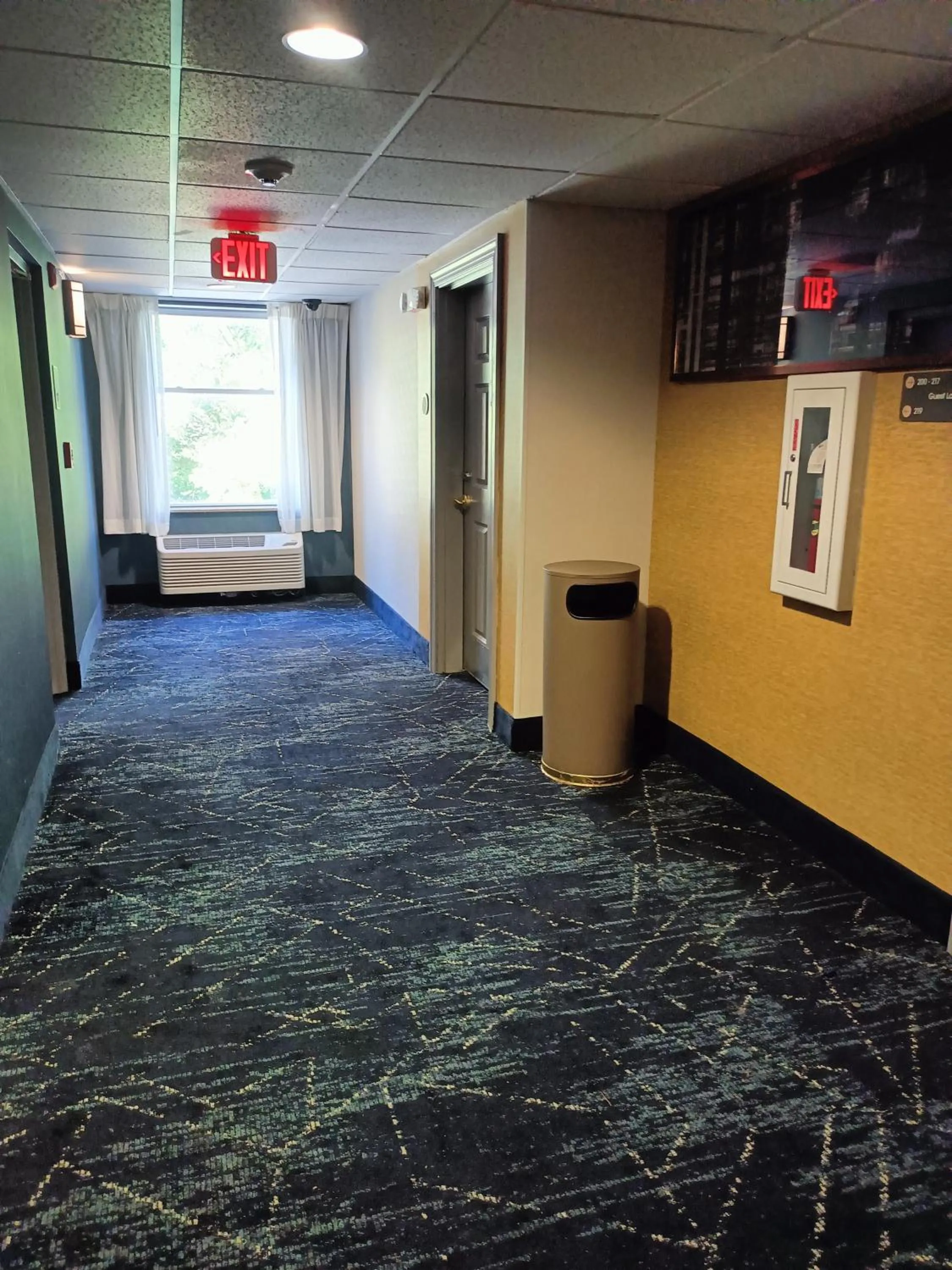 Floor plan in Comfort Inn & Suites Virginia Beach - Norfolk Airport