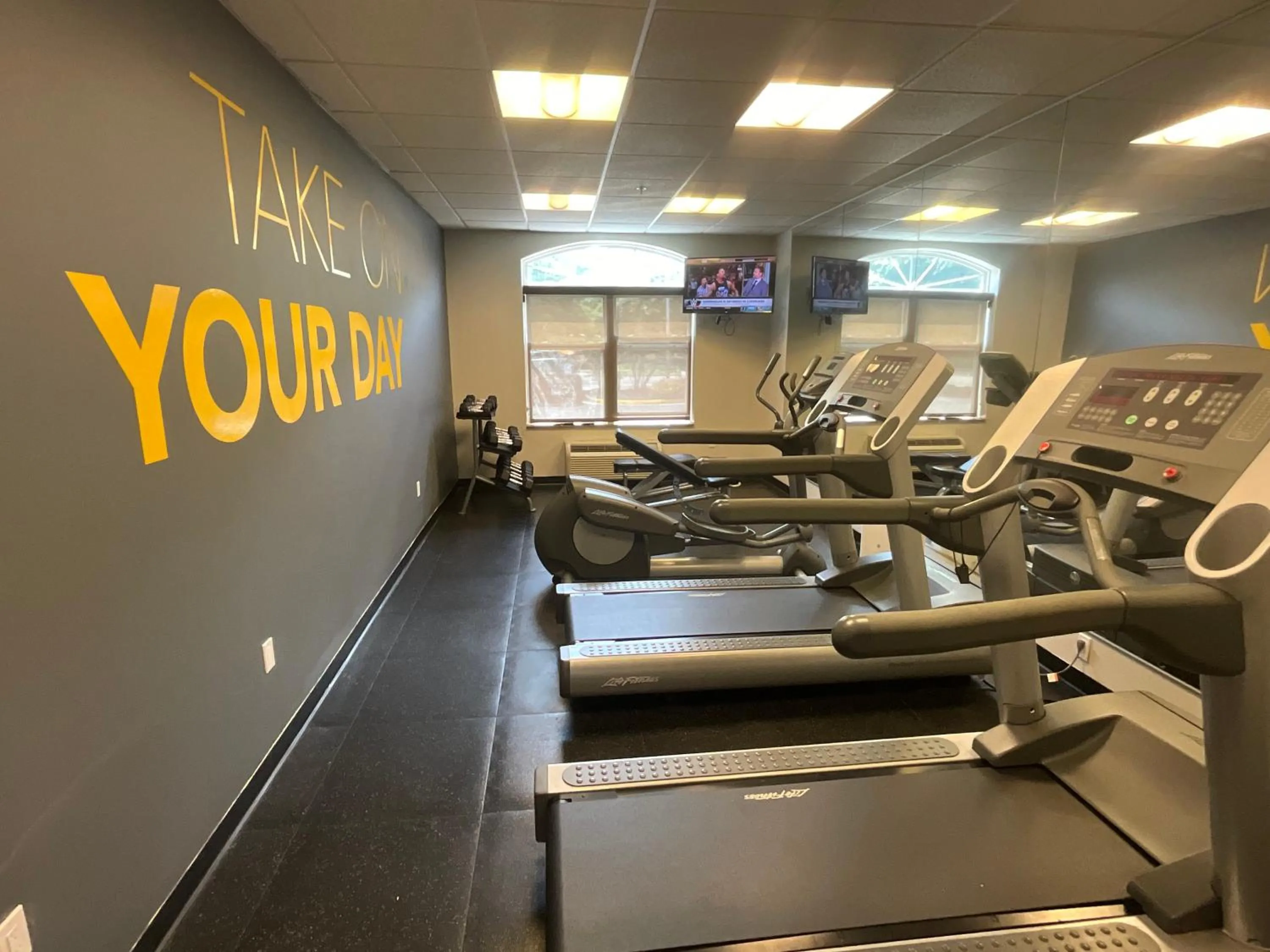 Fitness centre/facilities in Comfort Inn & Suites Virginia Beach - Norfolk Airport