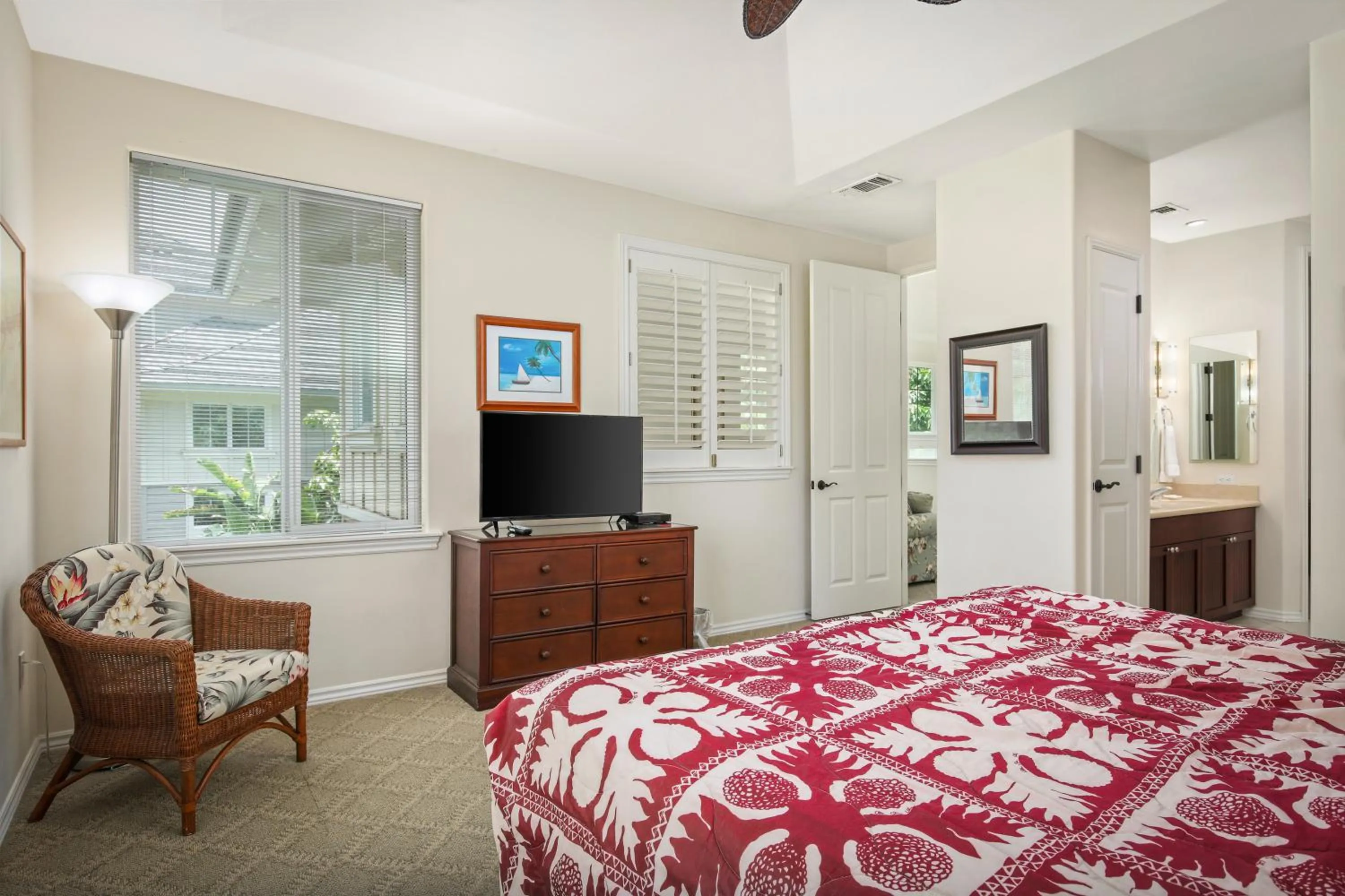 Bedroom, Bed in Fairway Villas Waikoloa by OUTRIGGER