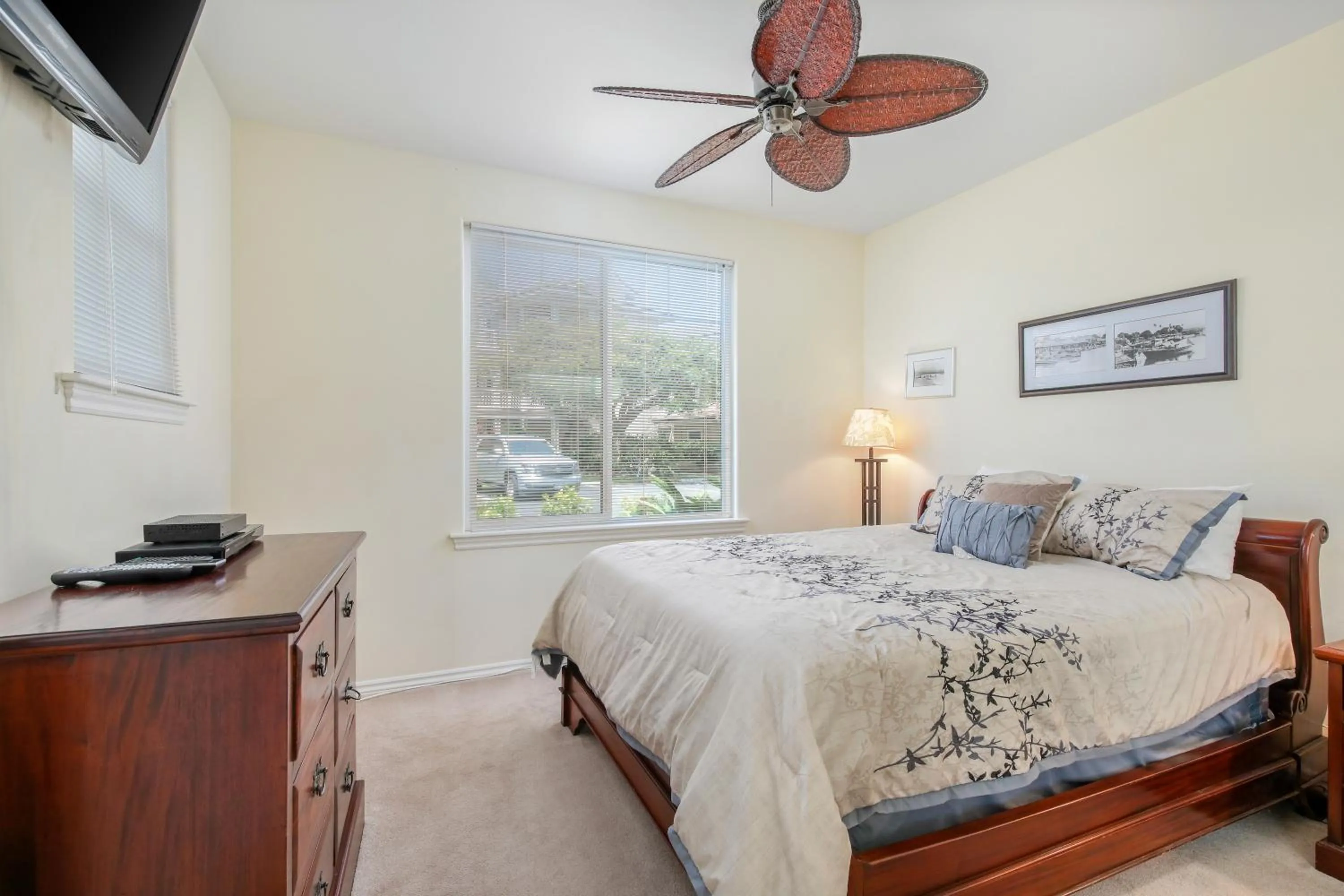 Bedroom, Bed in Fairway Villas Waikoloa by OUTRIGGER