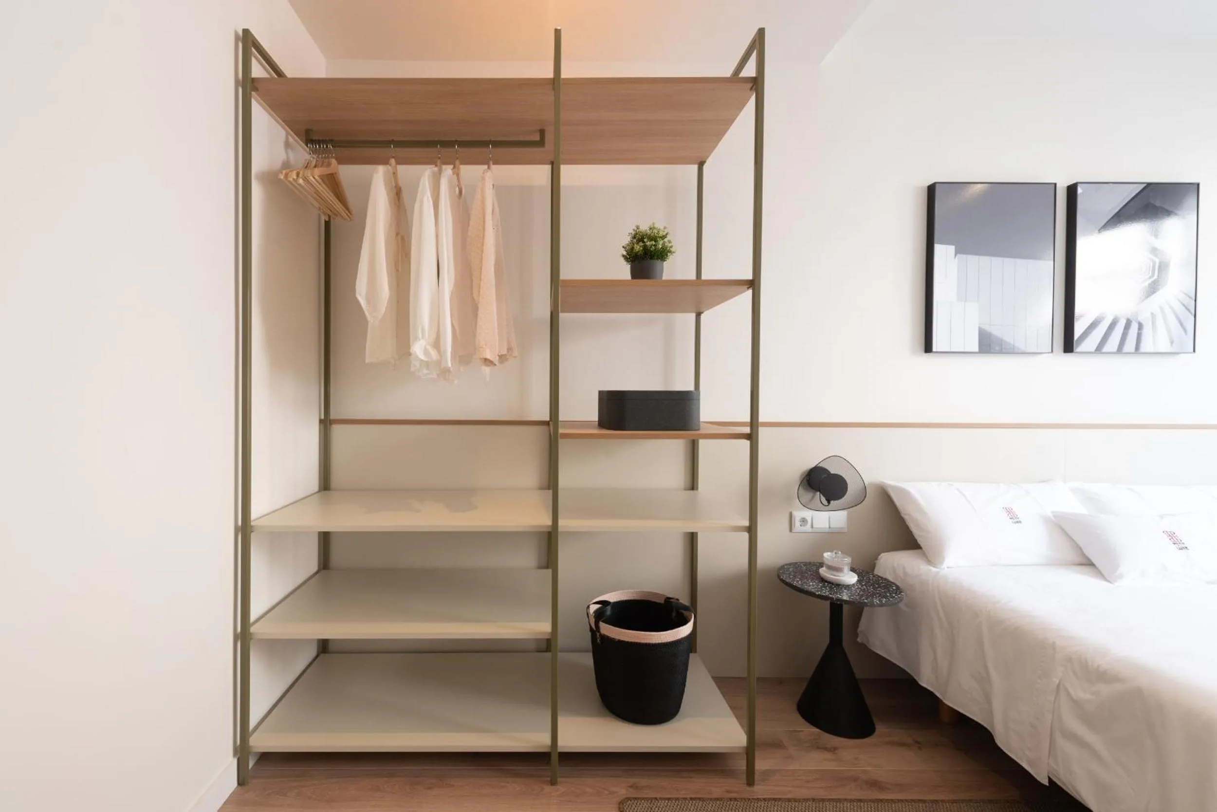 Decorative detail, Bed in Petit Luxe Tobella Baixos
