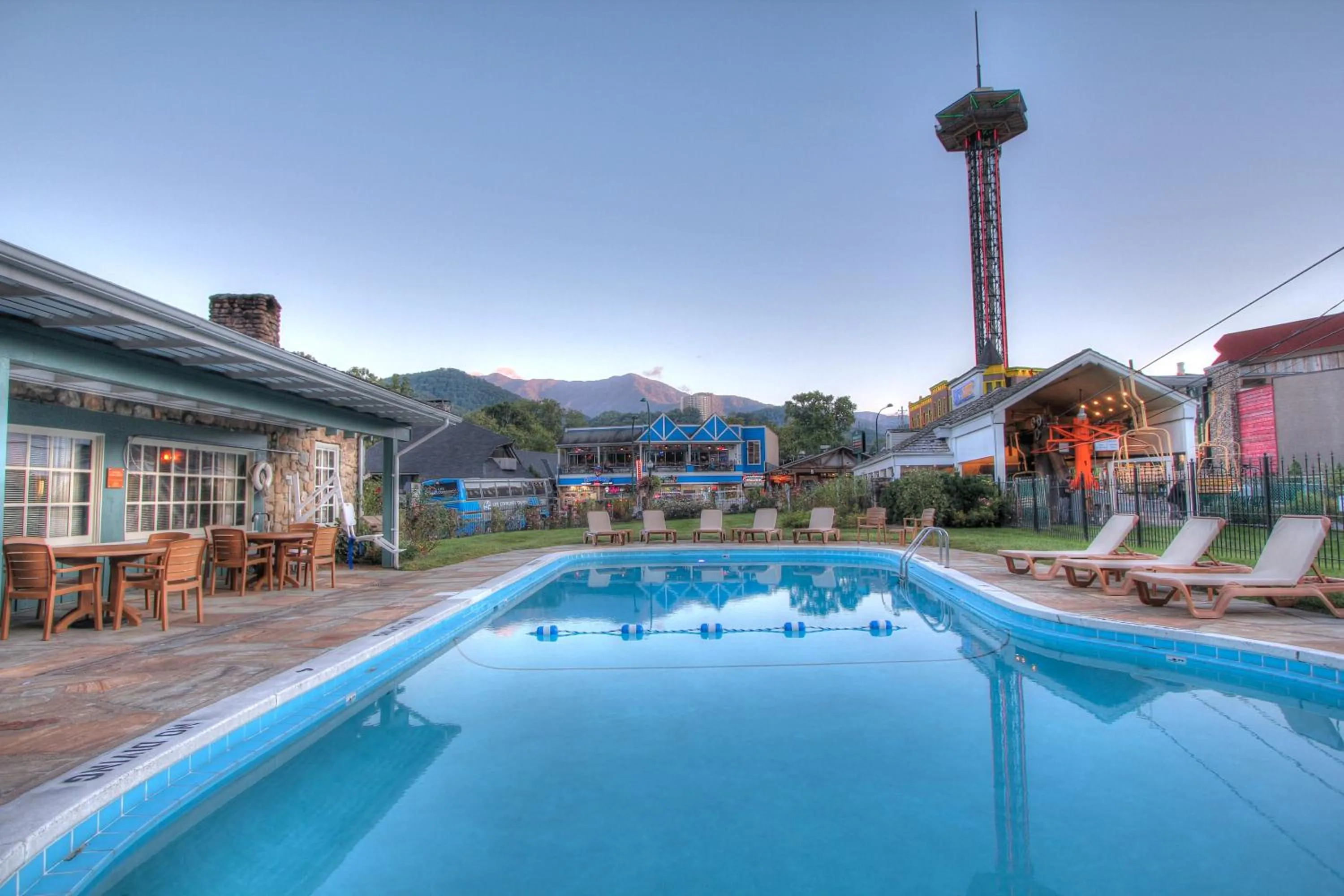 Swimming pool in Gatlinburg Inn