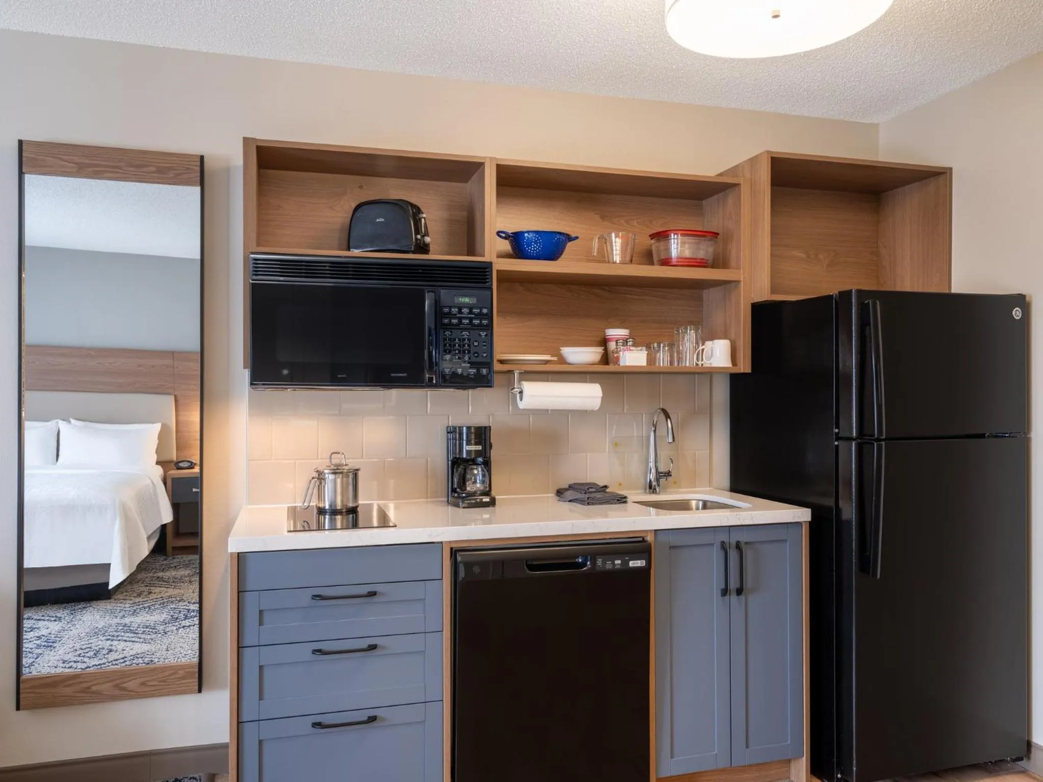 Photo of the whole room in Candlewood Suites Rockford by IHG