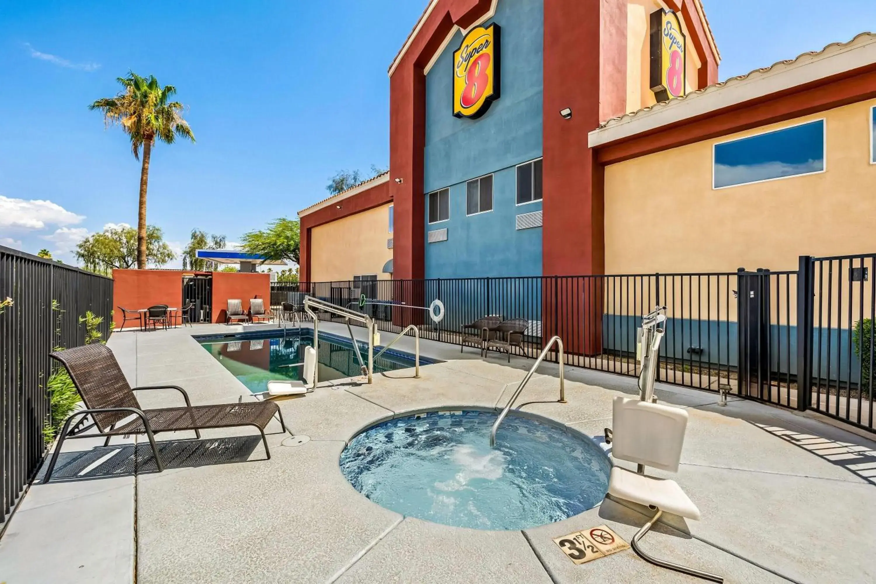 Swimming pool in Super 8 by Wyndham Marana/Tucson Area Swimming pool in Super 8 by Wyndham Marana/Tucson Area