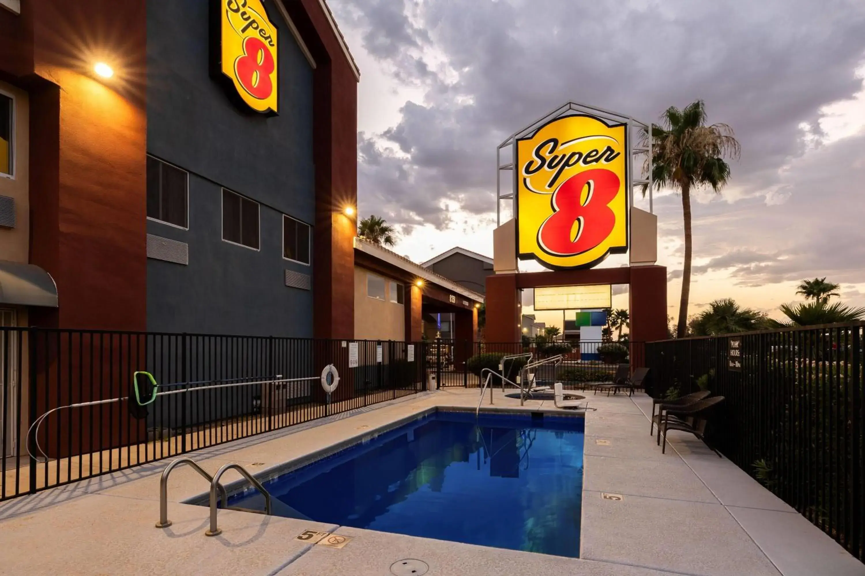 Swimming pool in Super 8 by Wyndham Marana/Tucson Area Swimming pool in Super 8 by Wyndham Marana/Tucson Area