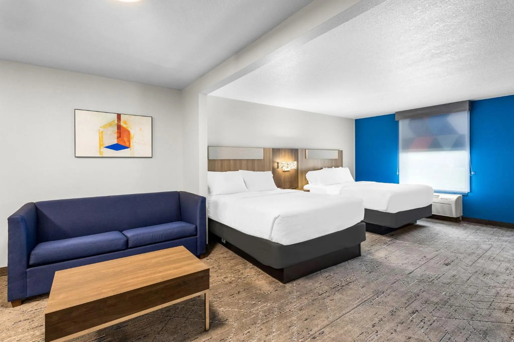 Photo of the whole room, Bed in Holiday Inn Express Hotel & Suites Van Wert by IHG