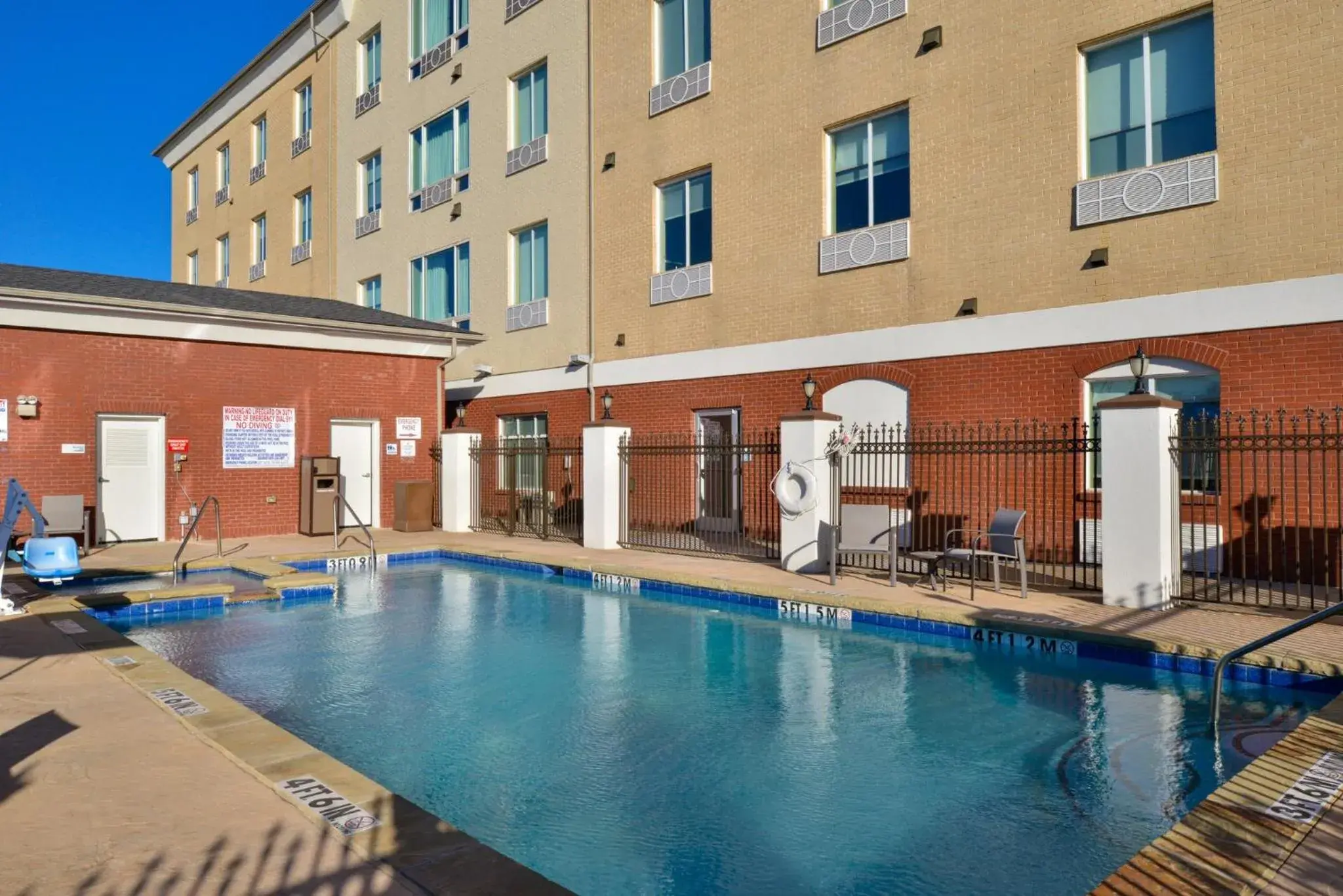 Swimming pool in Holiday Inn Express Hotel & Suites Royse City - RockwallRockwall - Royse City by IHG Swimming pool in Holiday Inn Express Hotel & Suites Royse City - RockwallRockwall - Royse City by IHG
