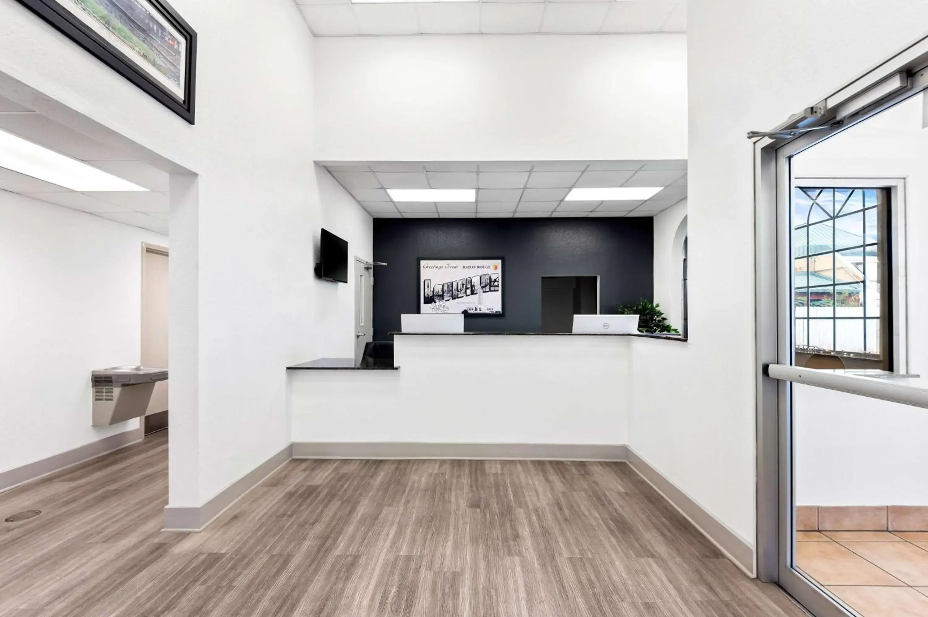 Lobby or reception in Super 8 by Wyndham Baton Rouge/I-10 Lobby or reception in Super 8 by Wyndham Baton Rouge/I-10