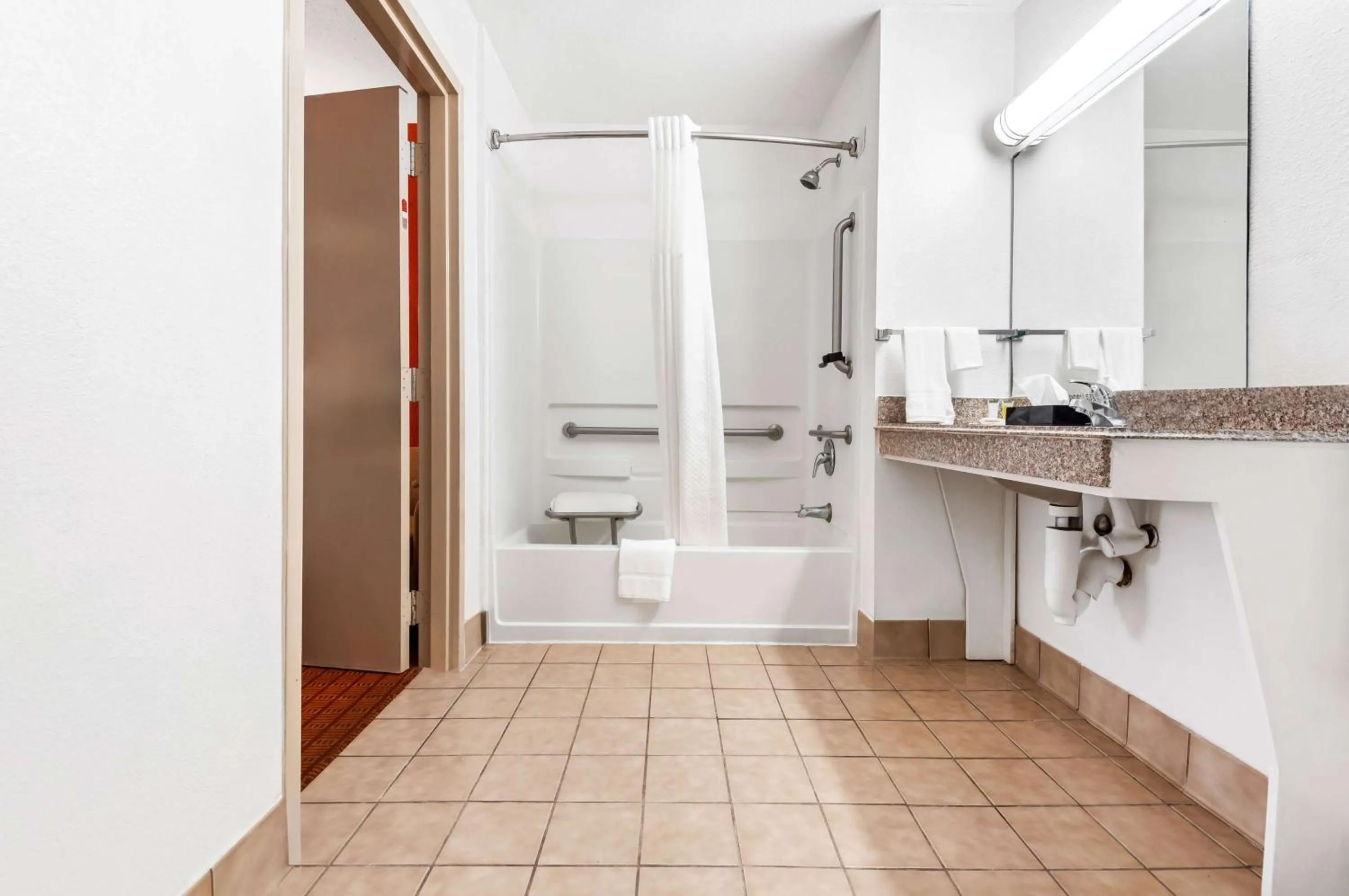 Photo of the whole room in Super 8 by Wyndham Baton Rouge/I-10