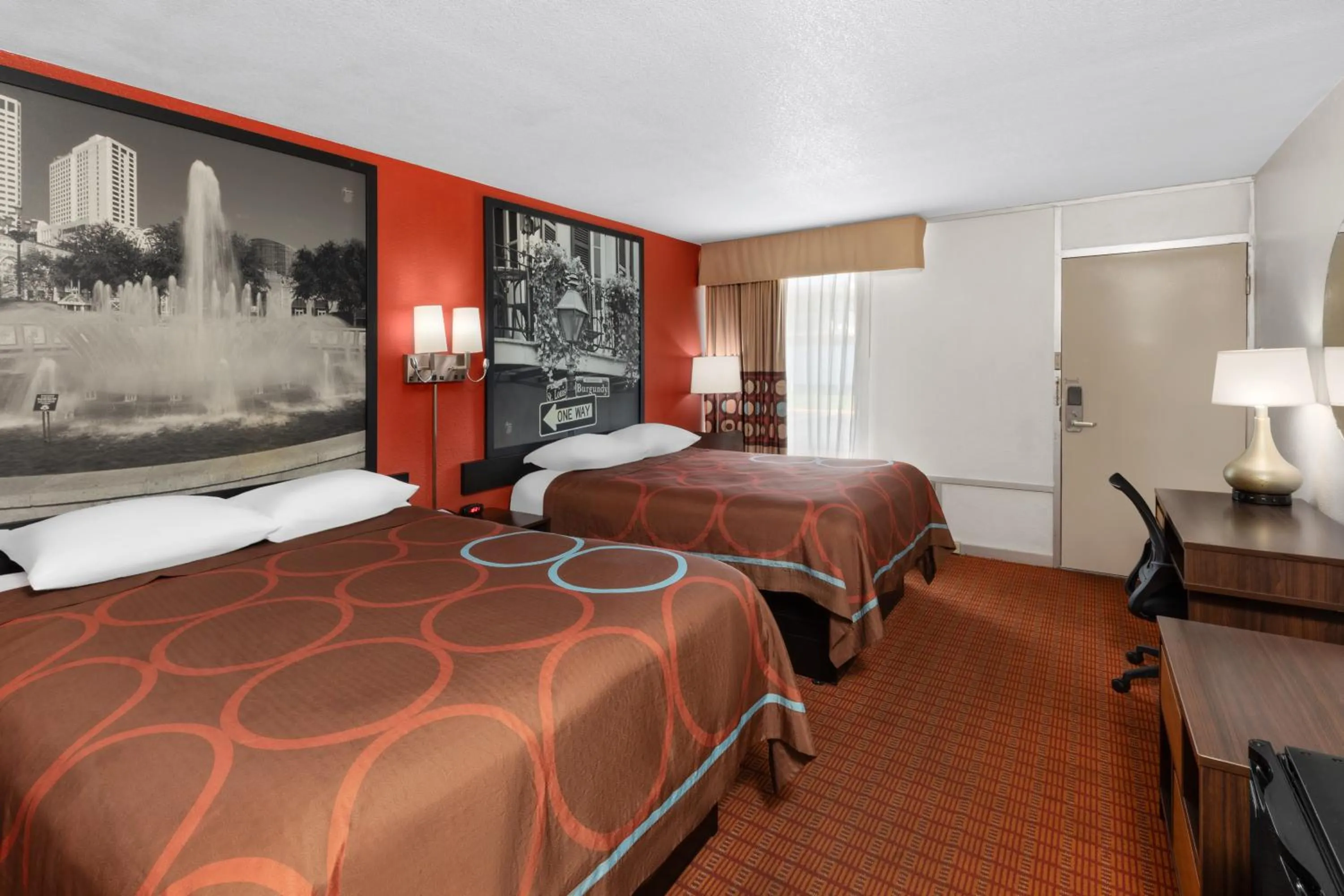 Bedroom, Bed in Super 8 by Wyndham Baton Rouge/I-10