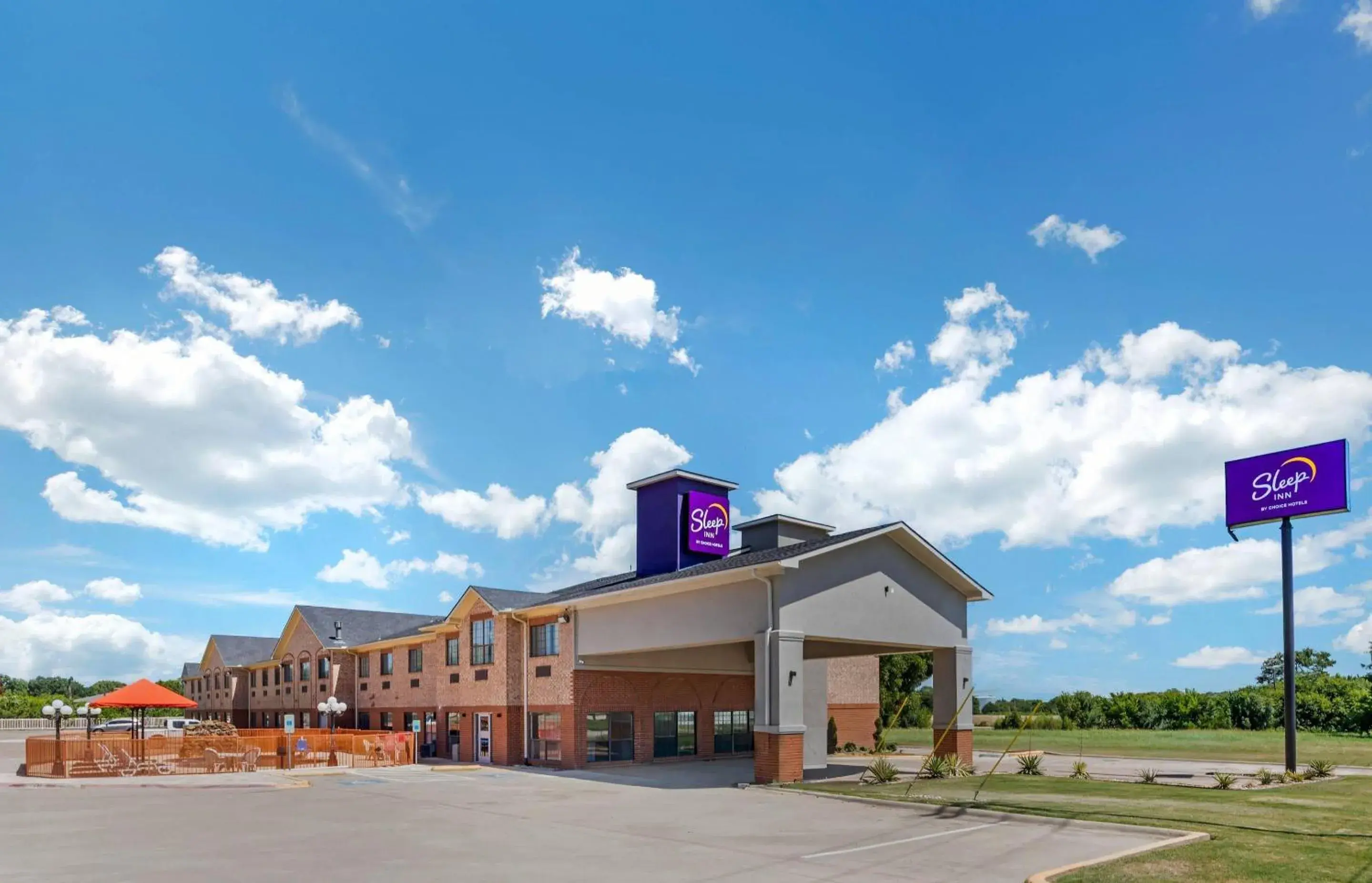 Property building in Sleep Inn Property building in Sleep Inn