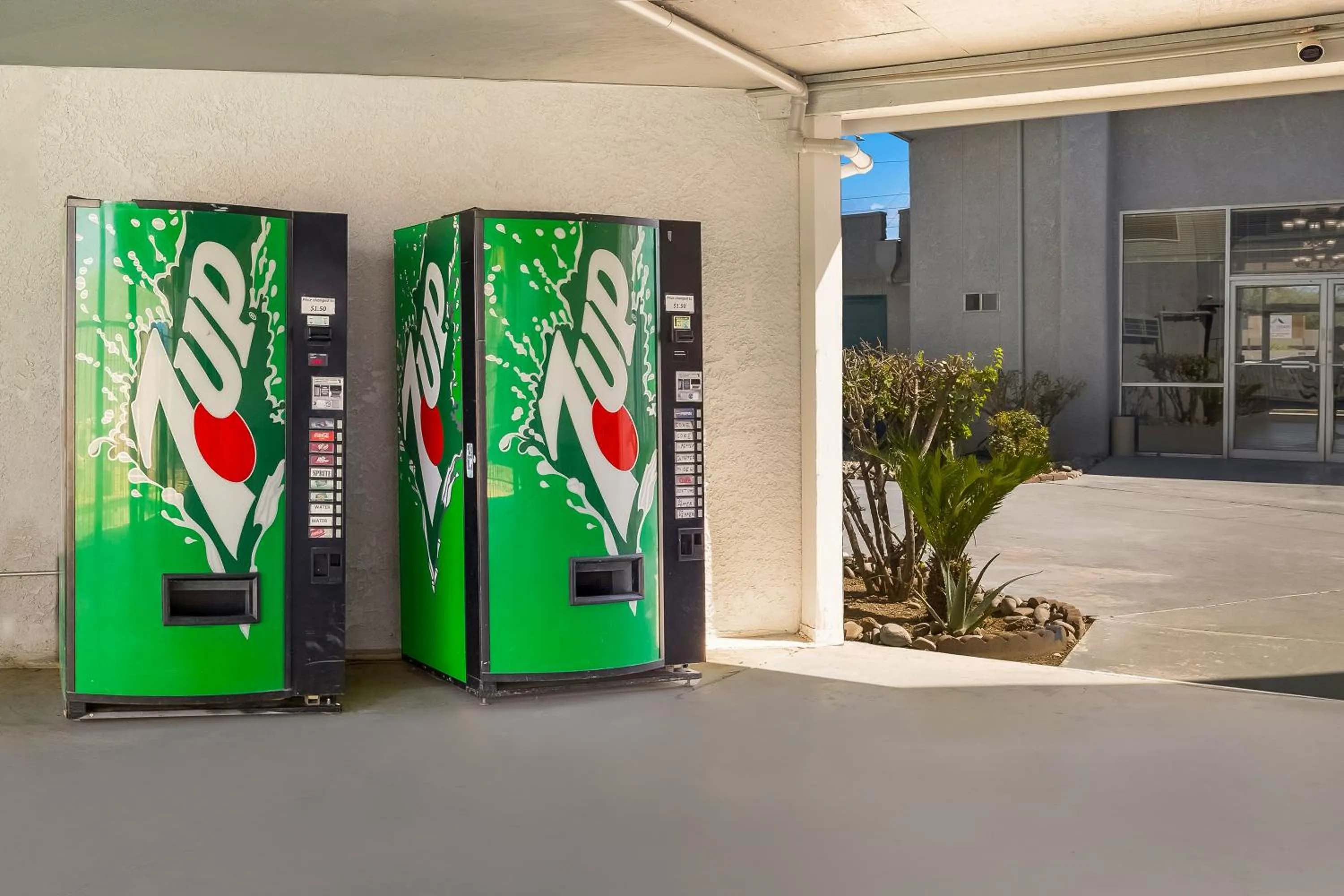 vending machine in Knights Inn Tucson D.M.A.F Area