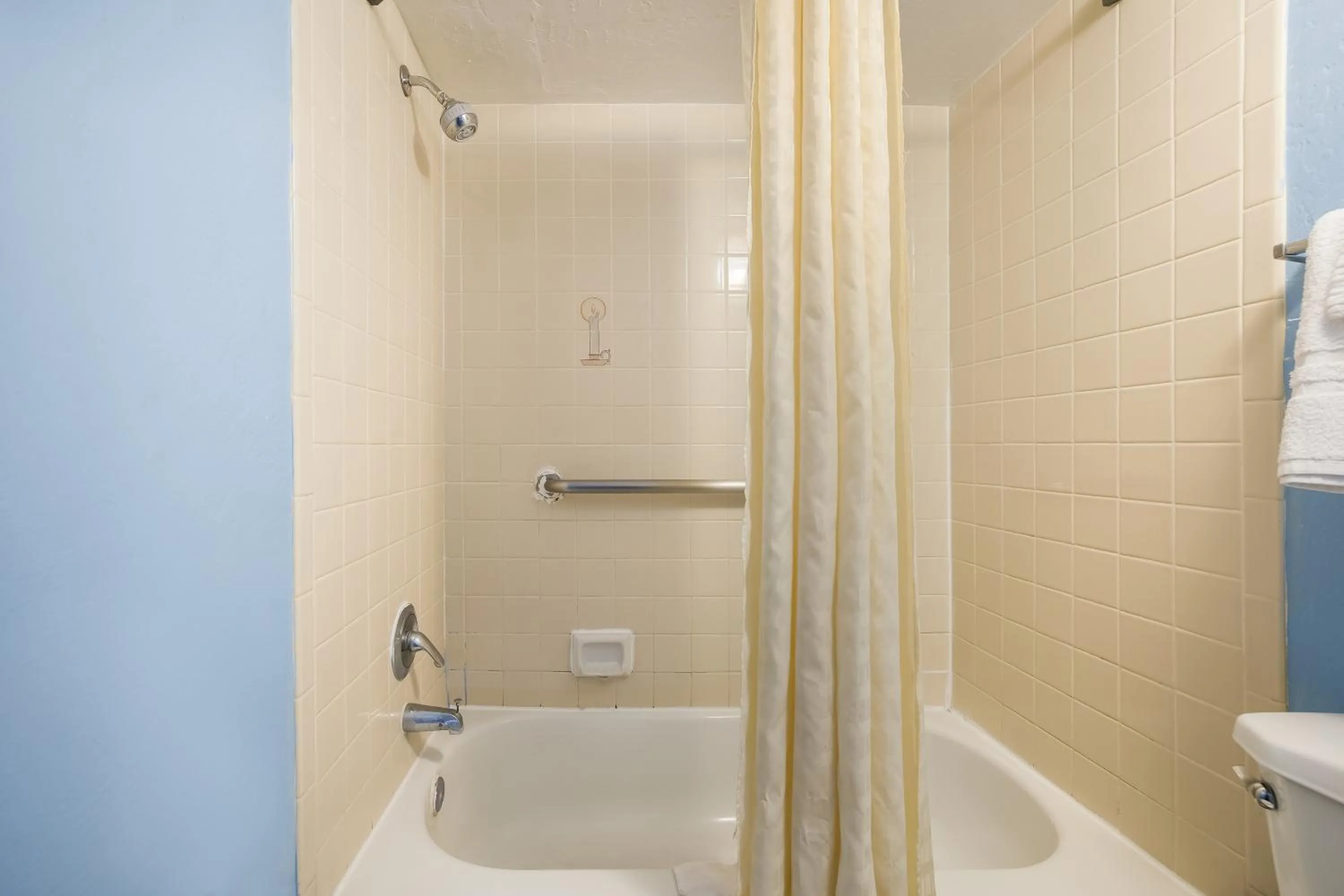 Bathroom in Knights Inn Tucson D.M.A.F Area