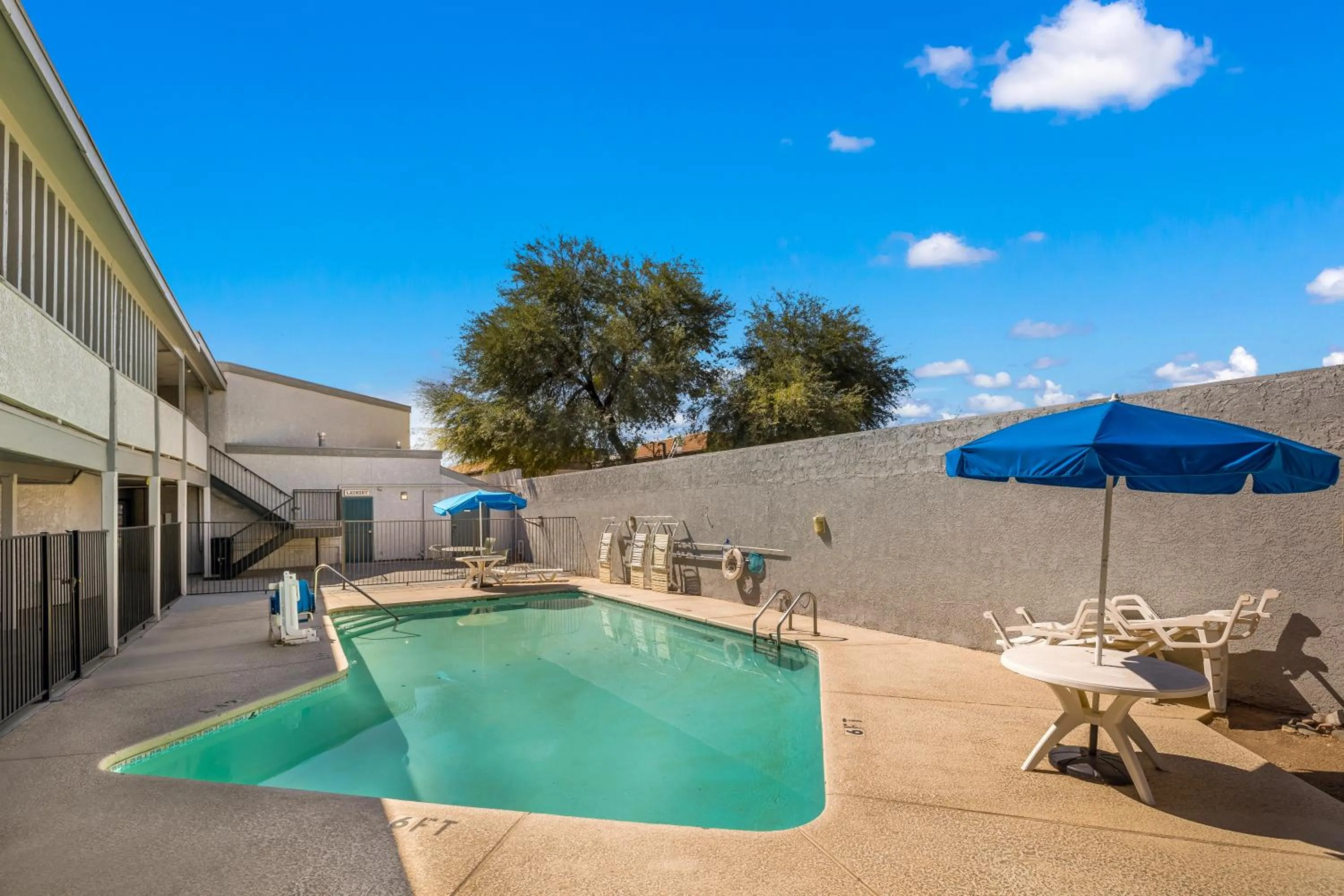 Swimming Pool in Knights Inn Tucson D.M.A.F Area